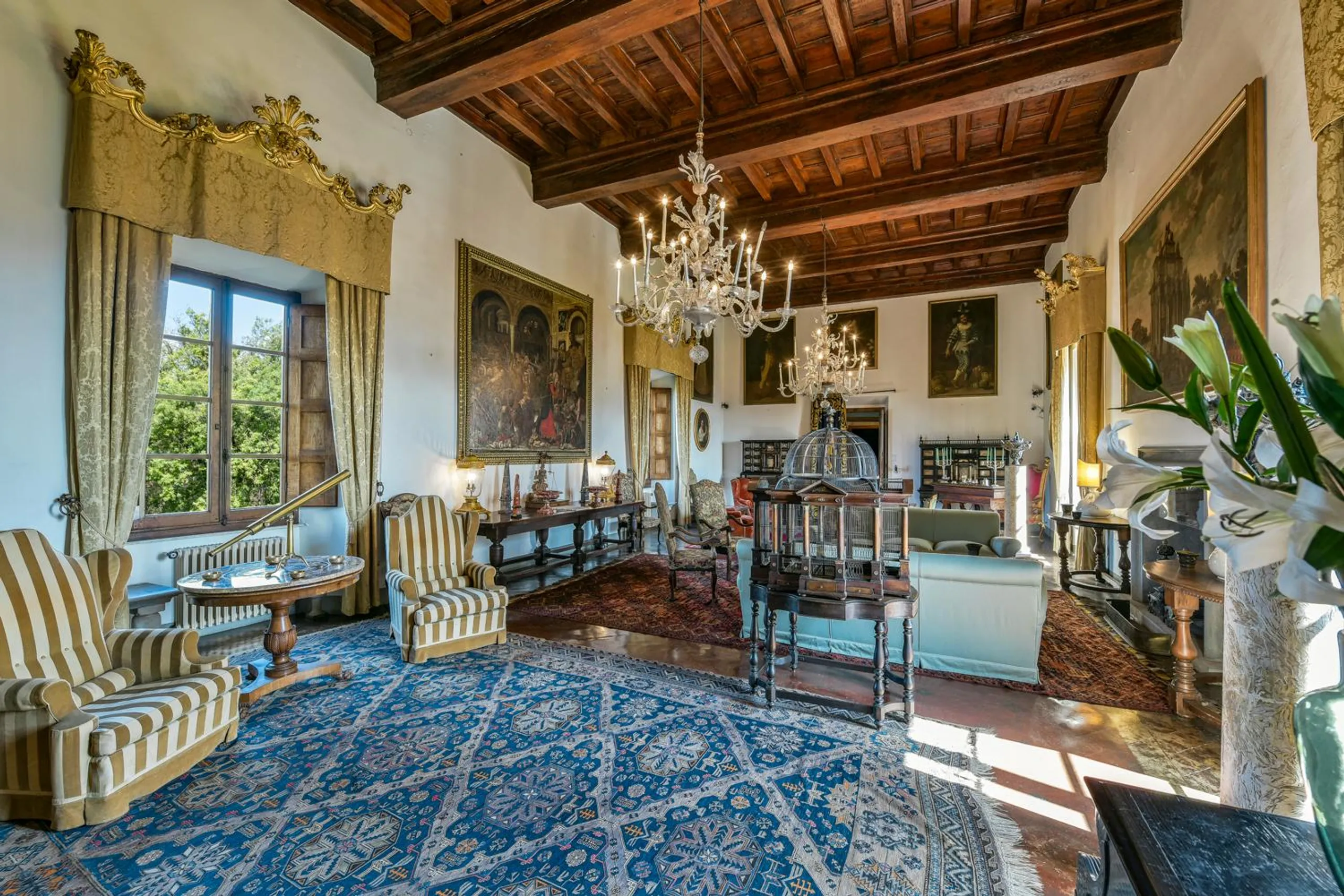 Elegant Tuscan Villa with Private Pool, and Panoramic Views in the Heart of Tuscany — photograph 12