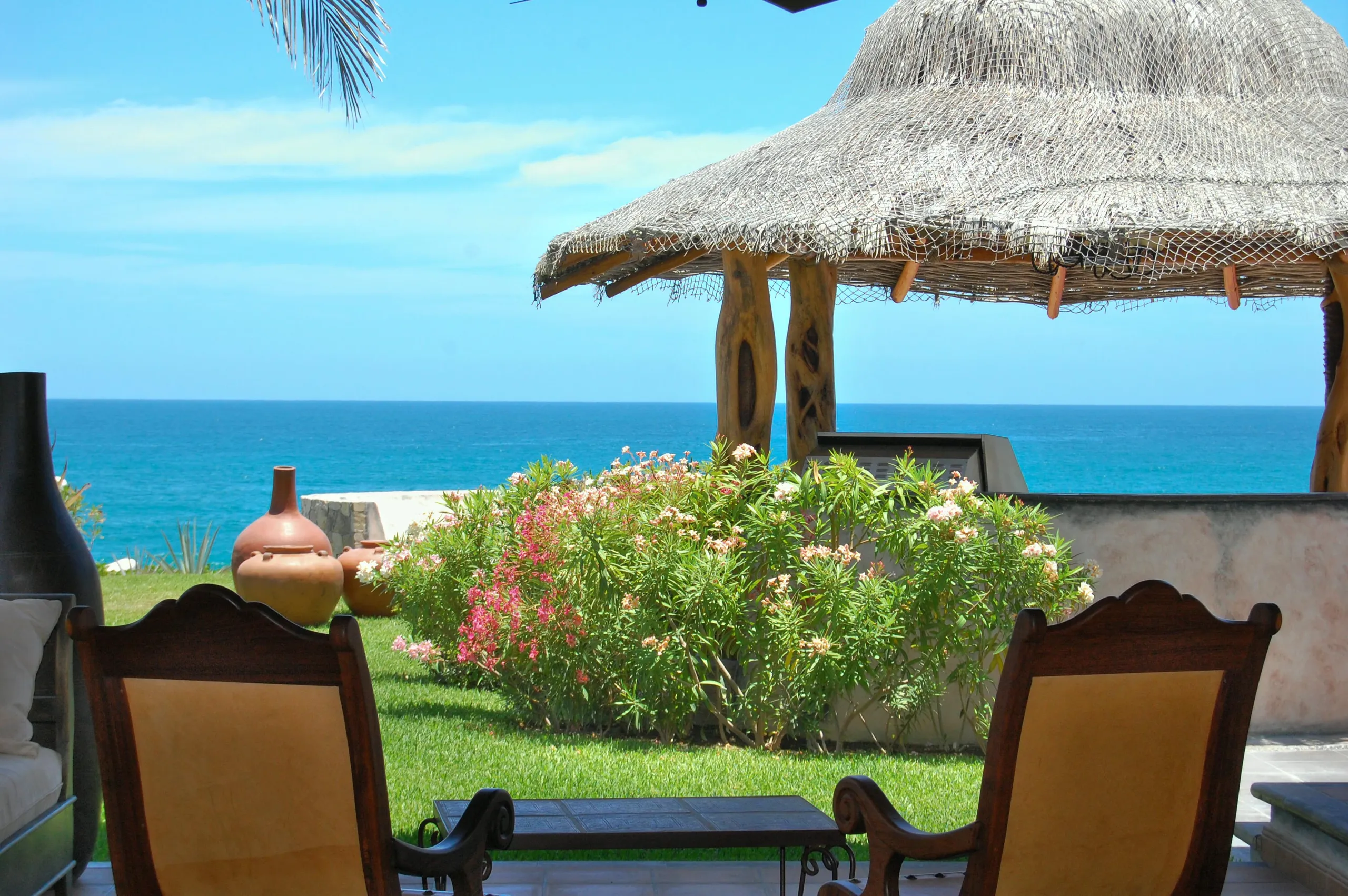 Elegant Puerto Los Cabos Villa with Waterfall Pool and Oceanfront Views — photograph 12