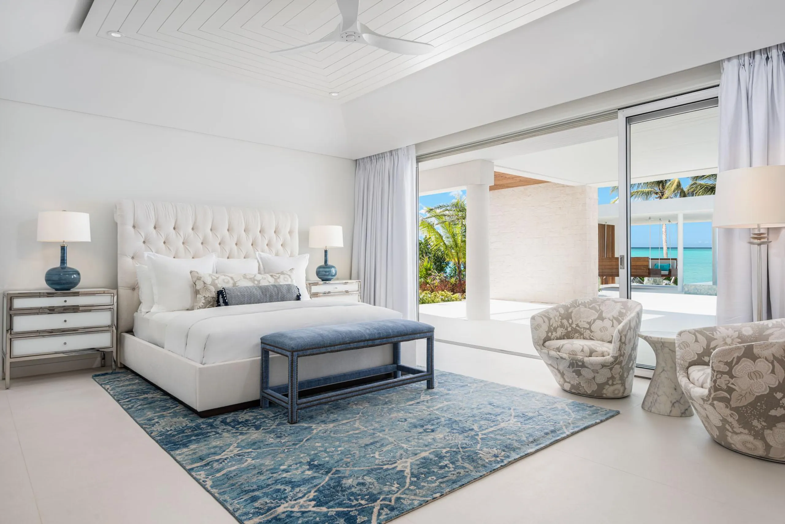 Exceptional OceanFront Estate with Private Pool and Azure Seas — photograph 11