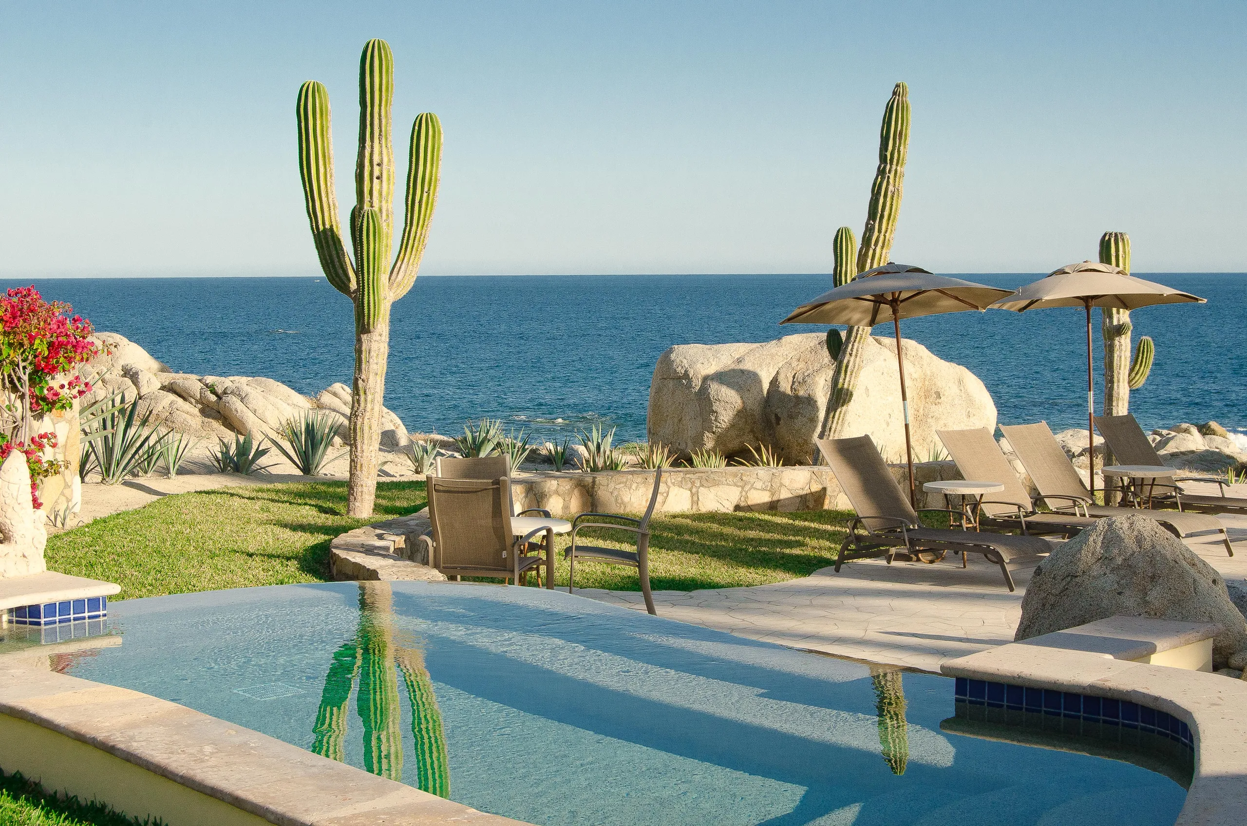 Punta Bellena Luxury Beachfront Estate with Spectacular Ocean Views — photograph 9