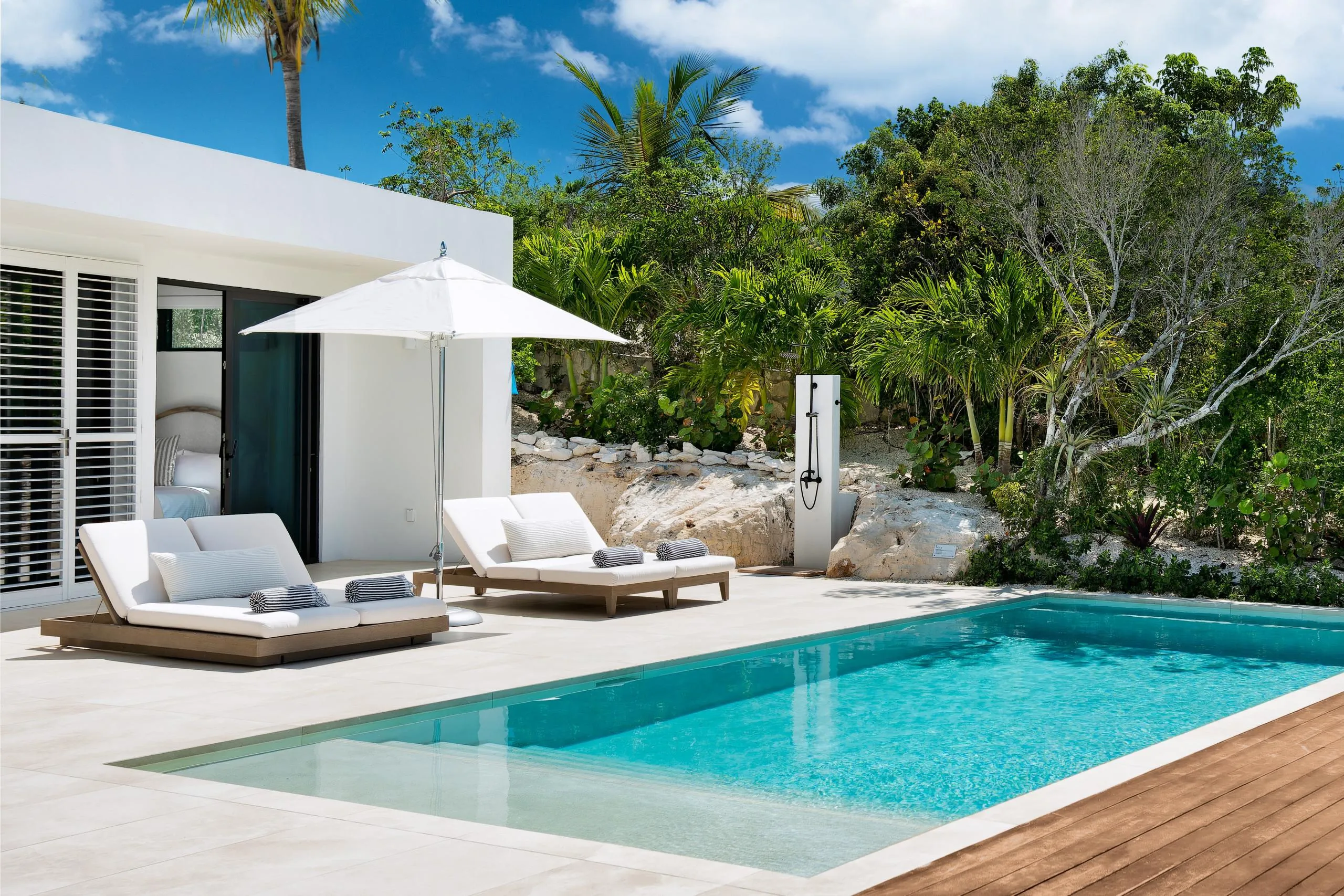 Exhilarating Majestic Villa with Private Pool and Panoramic Views — photograph 2