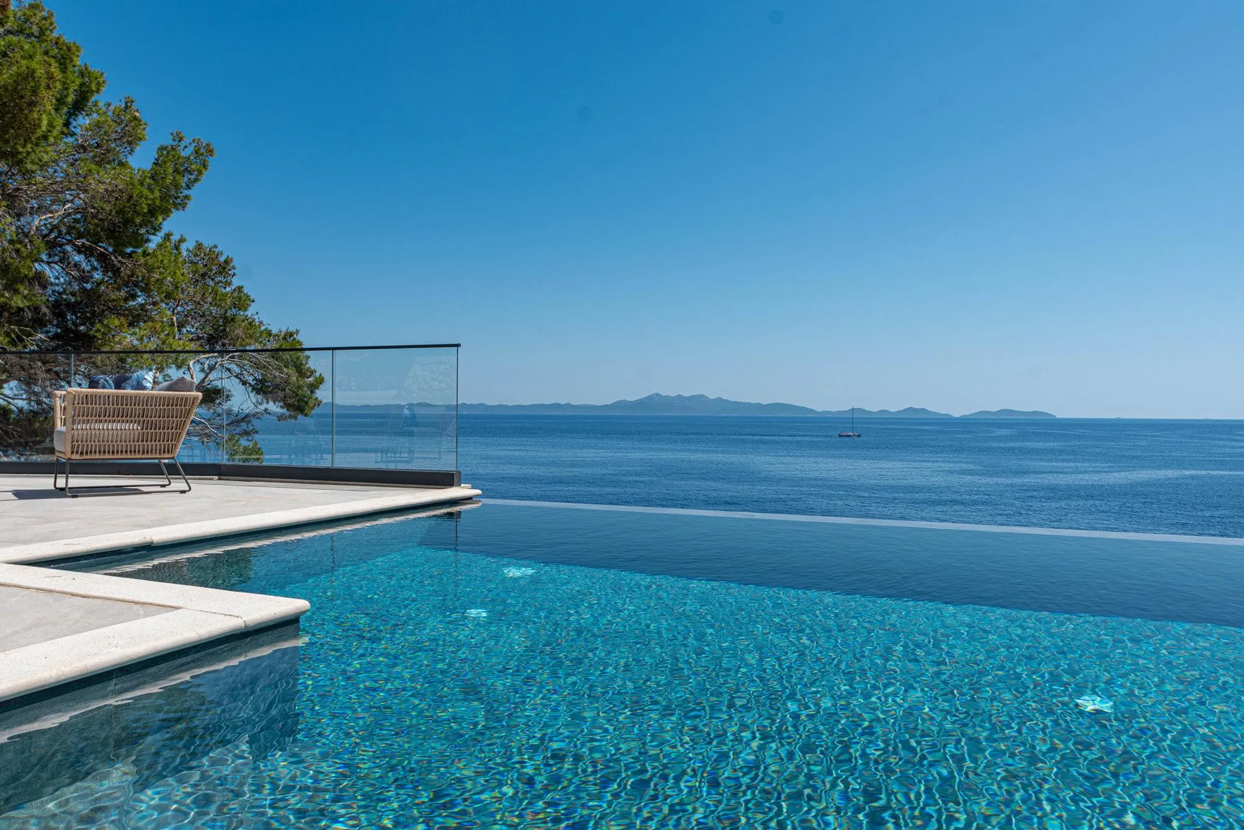 Spectacular Villa with Private Pool and Lovely Sea Views — photograph 2