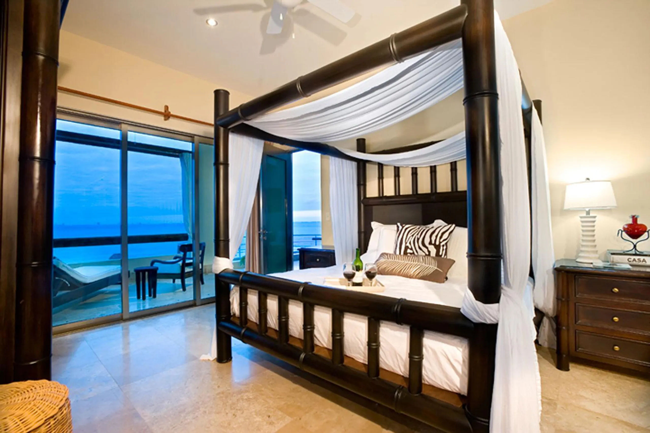 Breathtaking Luxe Villa Rental with Private Pool and Views in Isla Mujeres — photograph 11