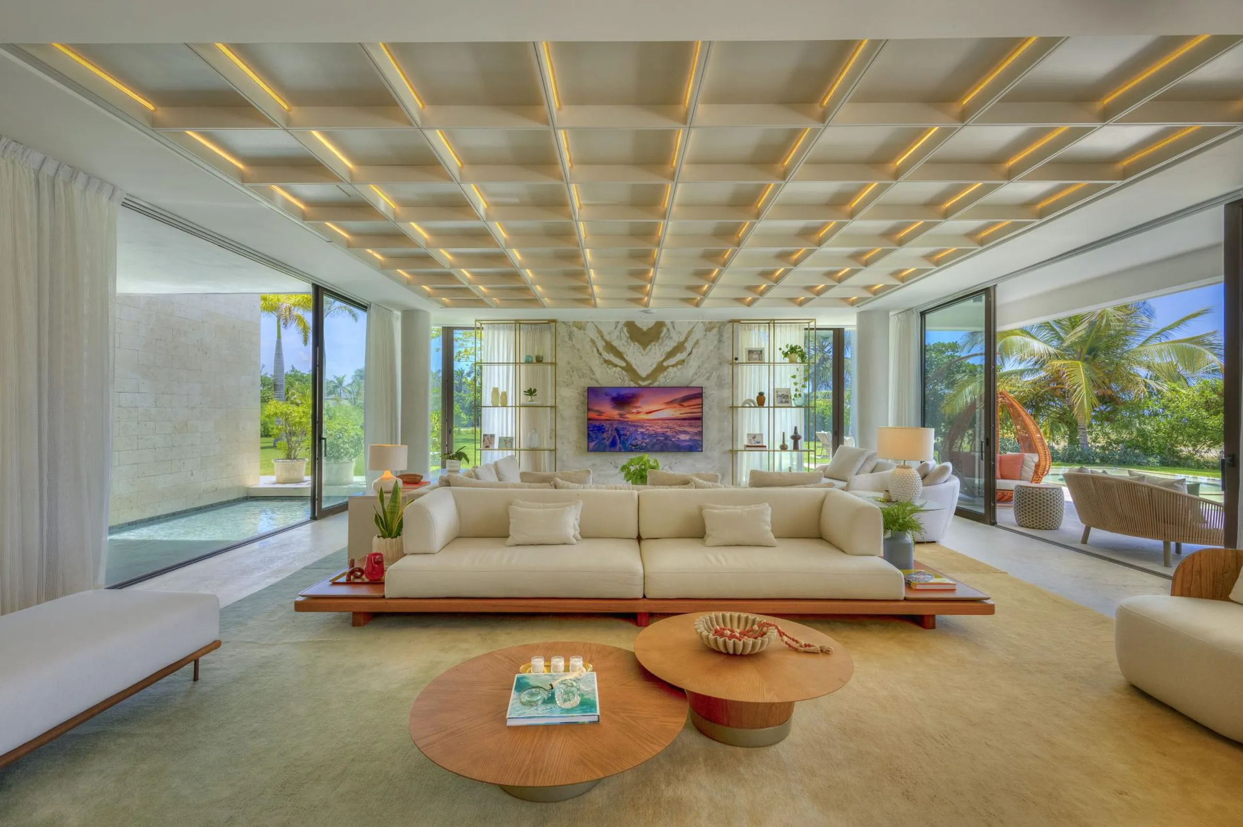 Pristine Punta Cana Villa with Invigorating Pool — photograph 8