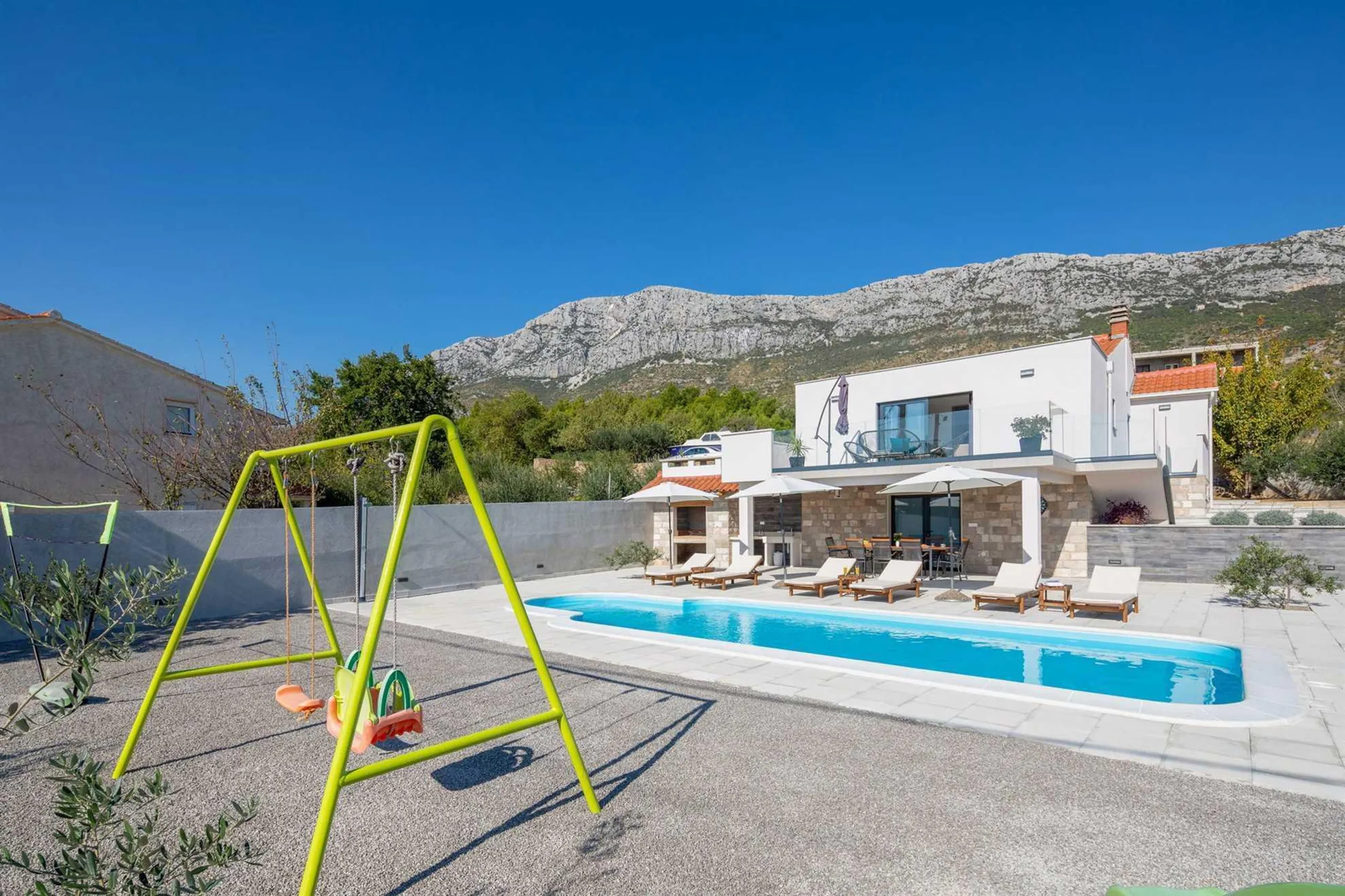 Stylish Adriatic Sea Villa with Private Pool and Amazing Views — photograph 6