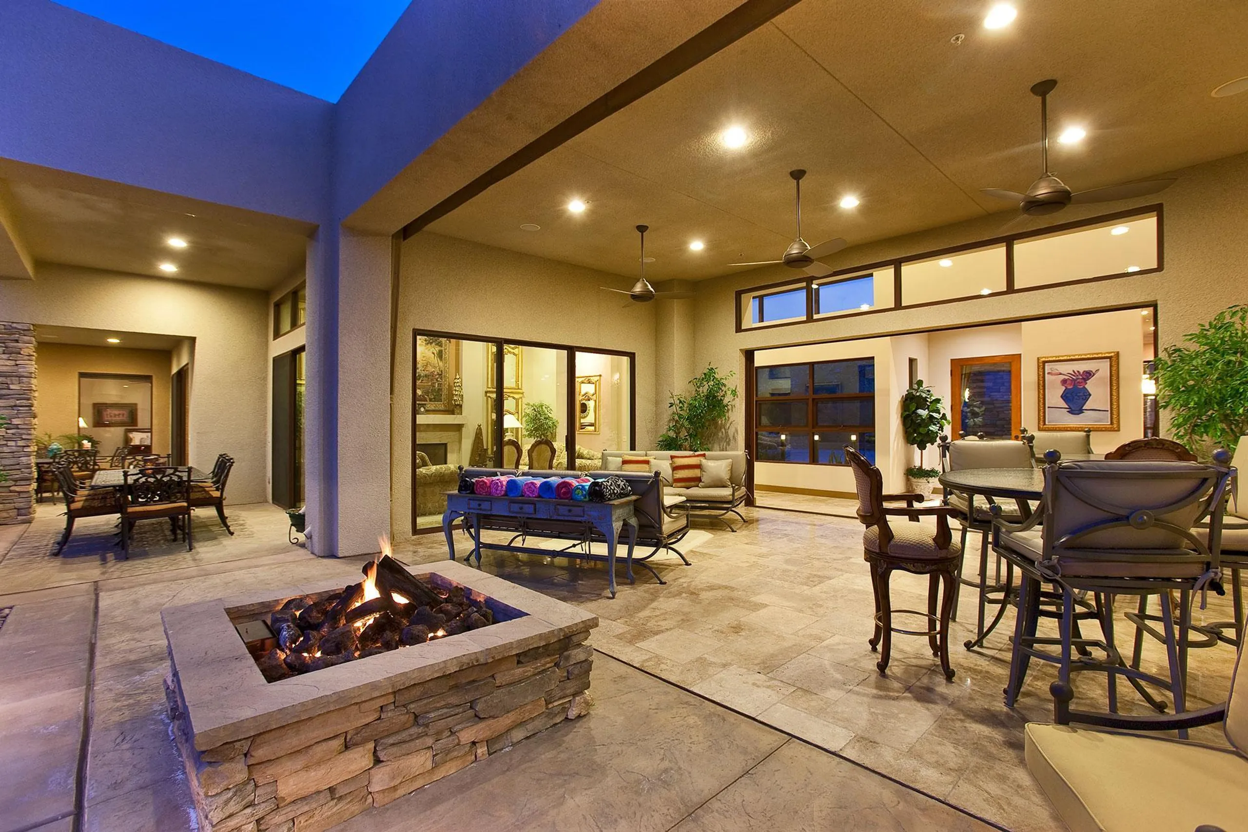 Chic Secluded Luxury Compound in Palm Desert with Private Pool and Firepit — photograph 9