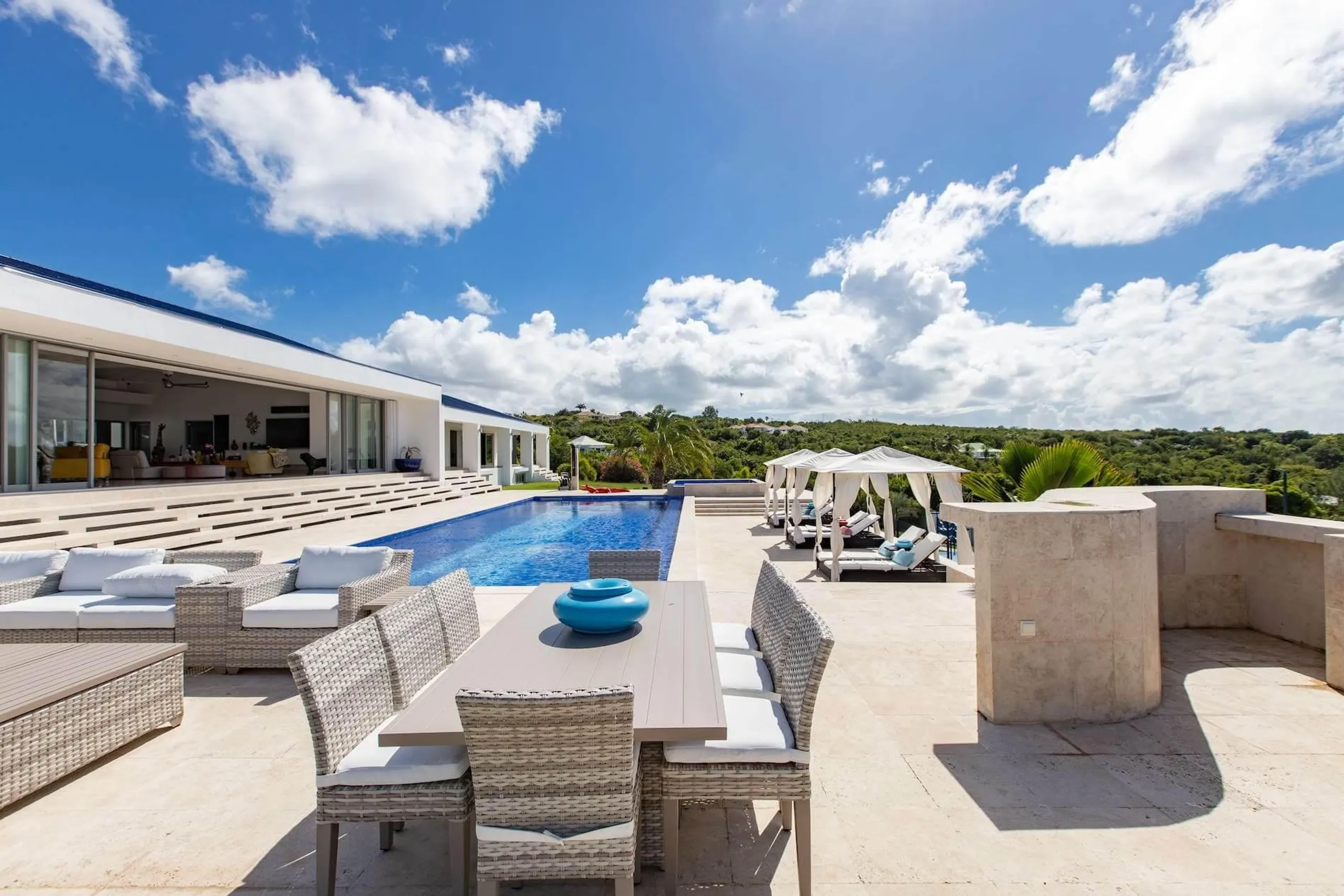 Luxe Retreat Villa with Private Pool, Tennis and Unmatched Views of Caribbean Sea — photograph 12