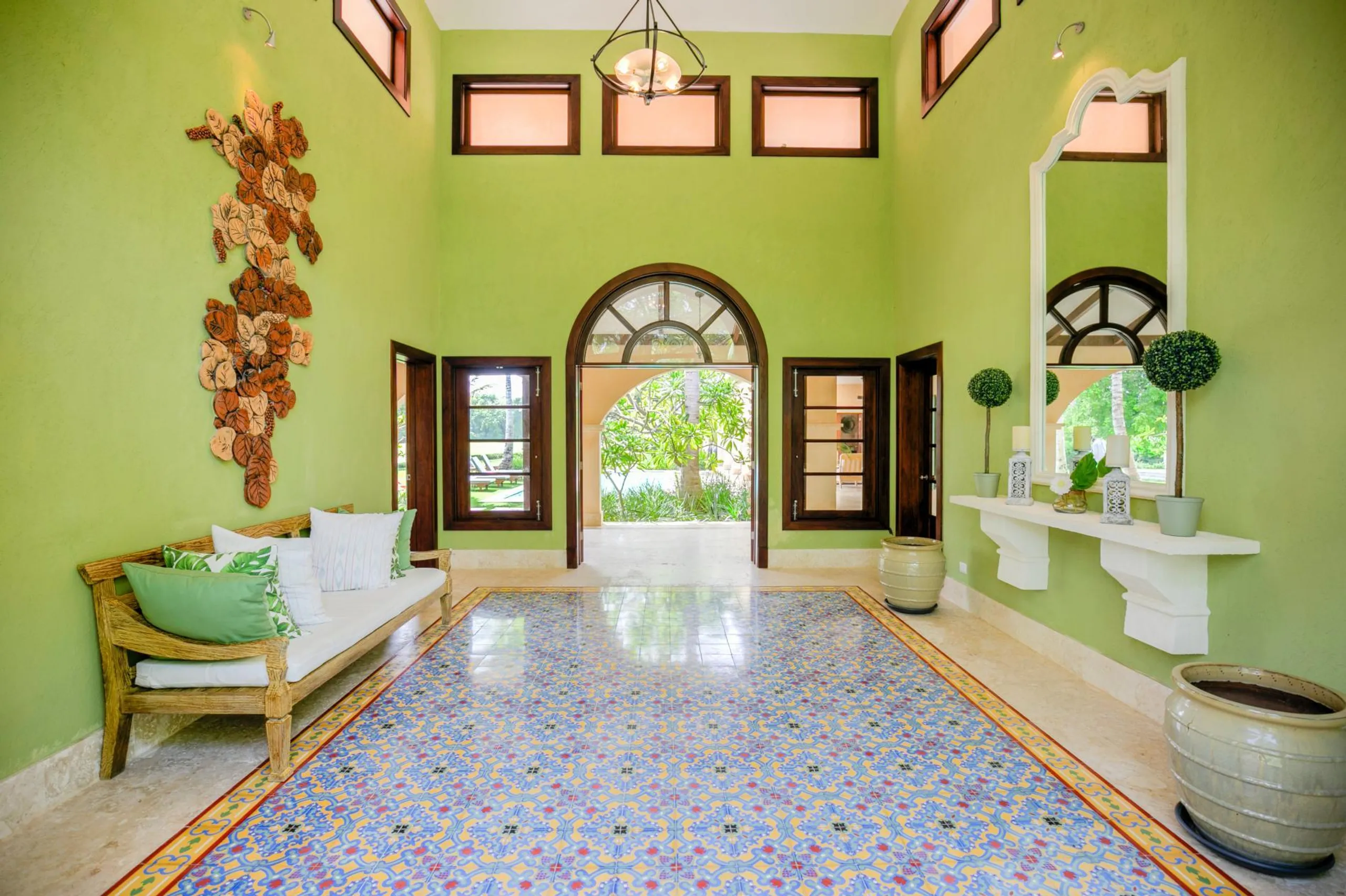 Tropical Paradise Villa in Punta Cana: 9 Bedrooms, Two Pools, and Spacious Living Areas — photograph 11