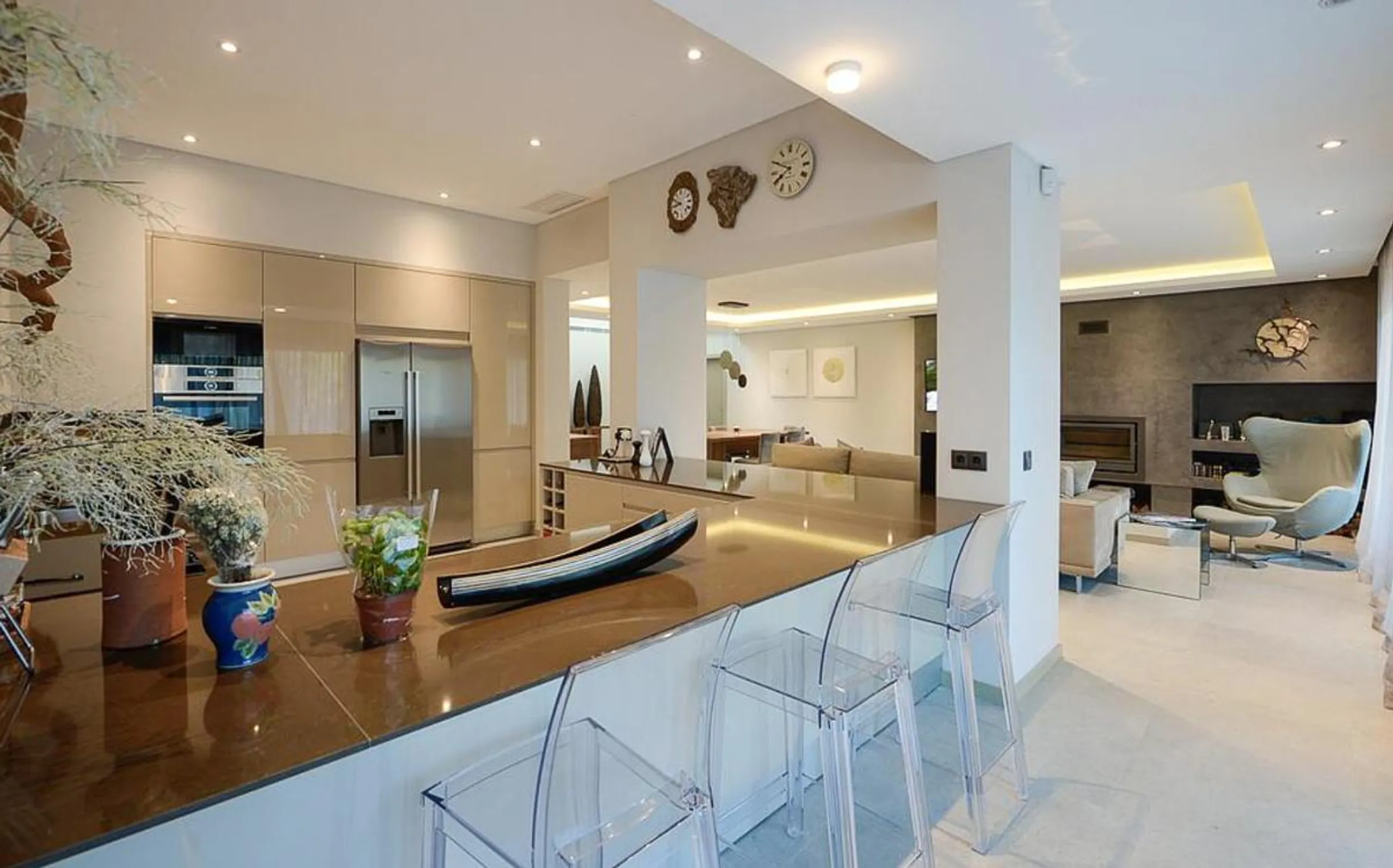 Chic Newly Built Villa with Private Pool and Sea Views — photograph 8