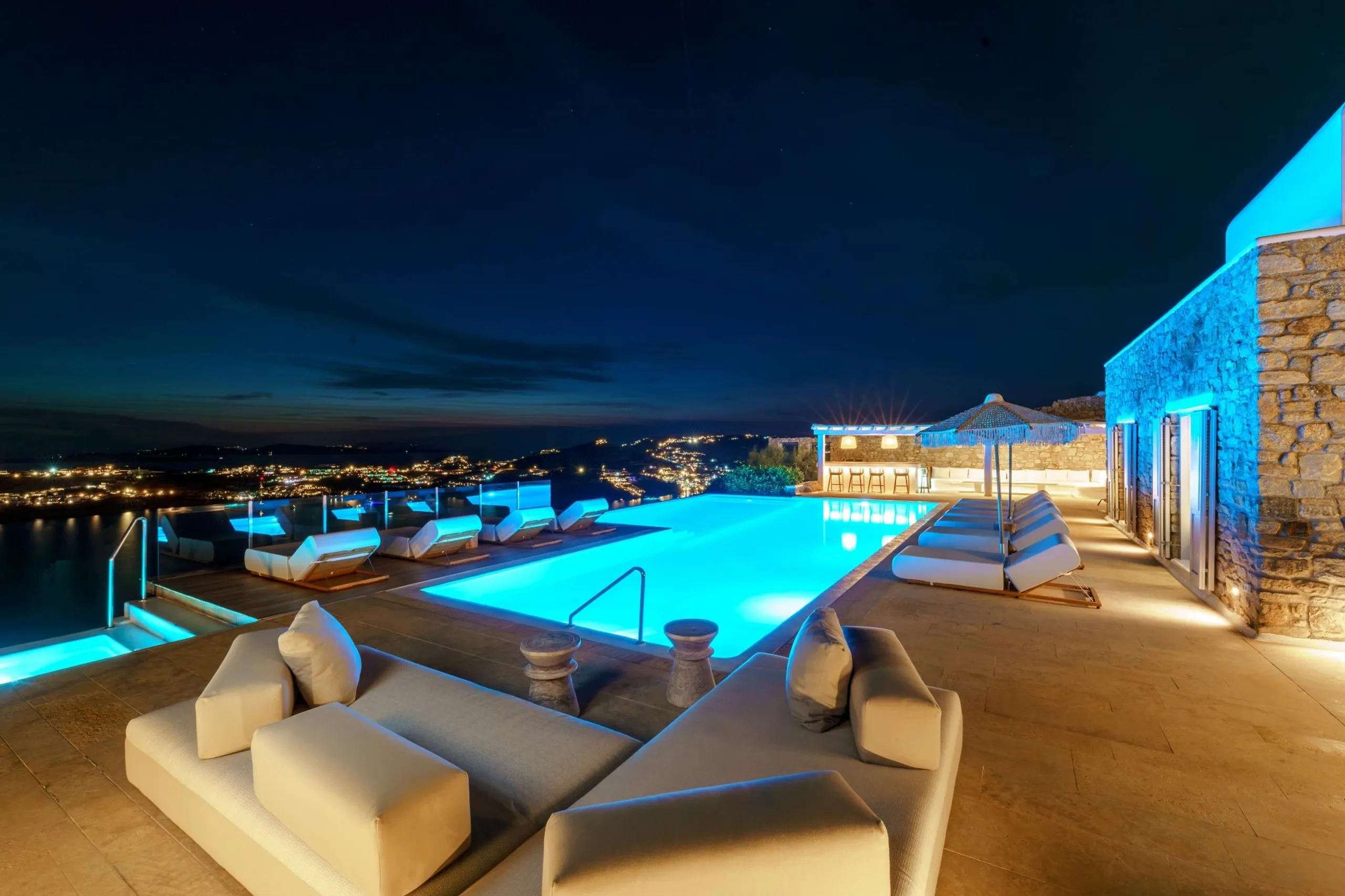 Lavish Seaview Villa in Mykonos with Private Pool — photograph 9