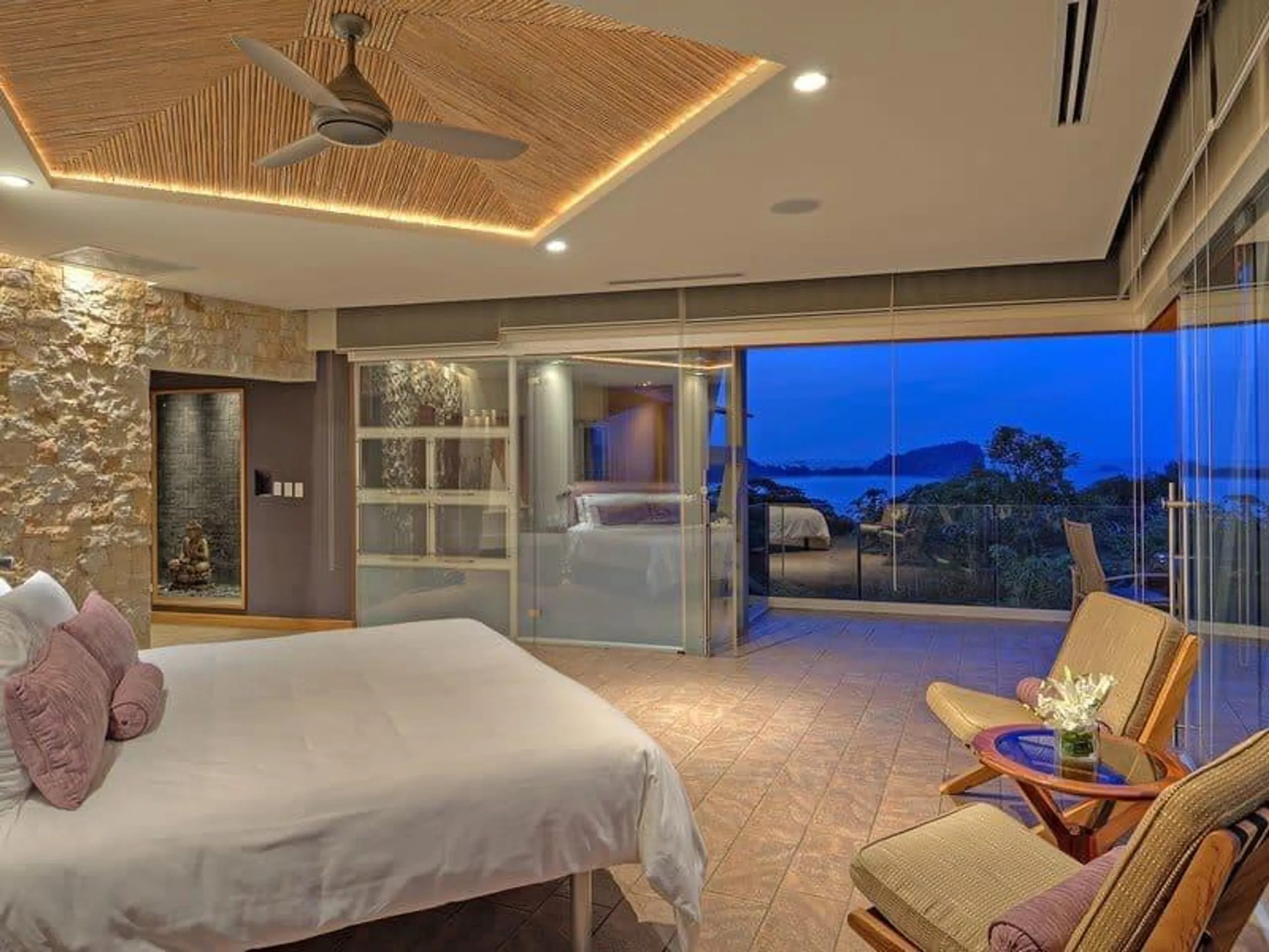 Exceptional Villas with Private Infinity Pool and 180-Degree Pacific Ocean View — photograph 12
