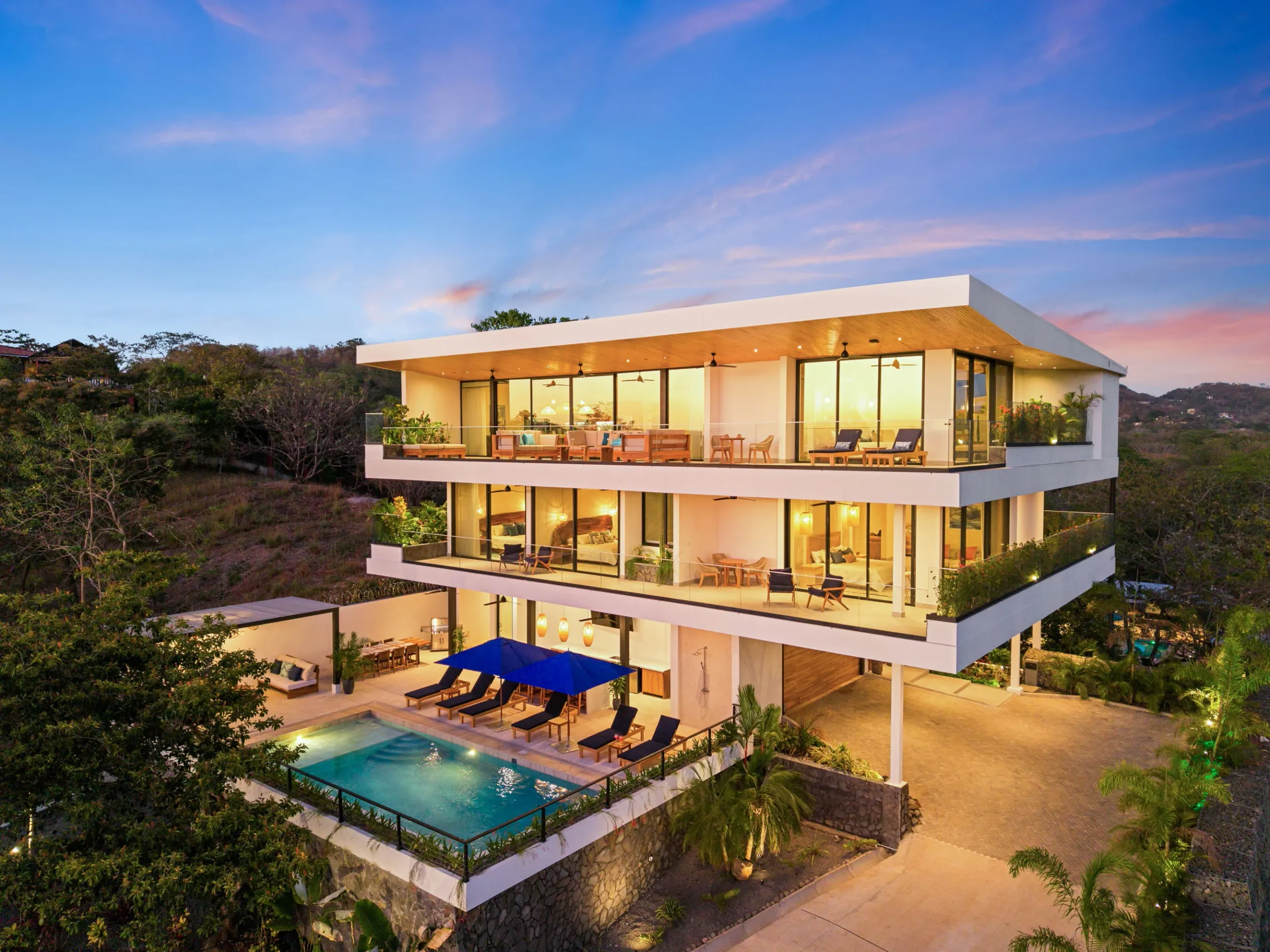 Luxe Hilltop Villa with Private Pool and 360° Views, Tamarindo
