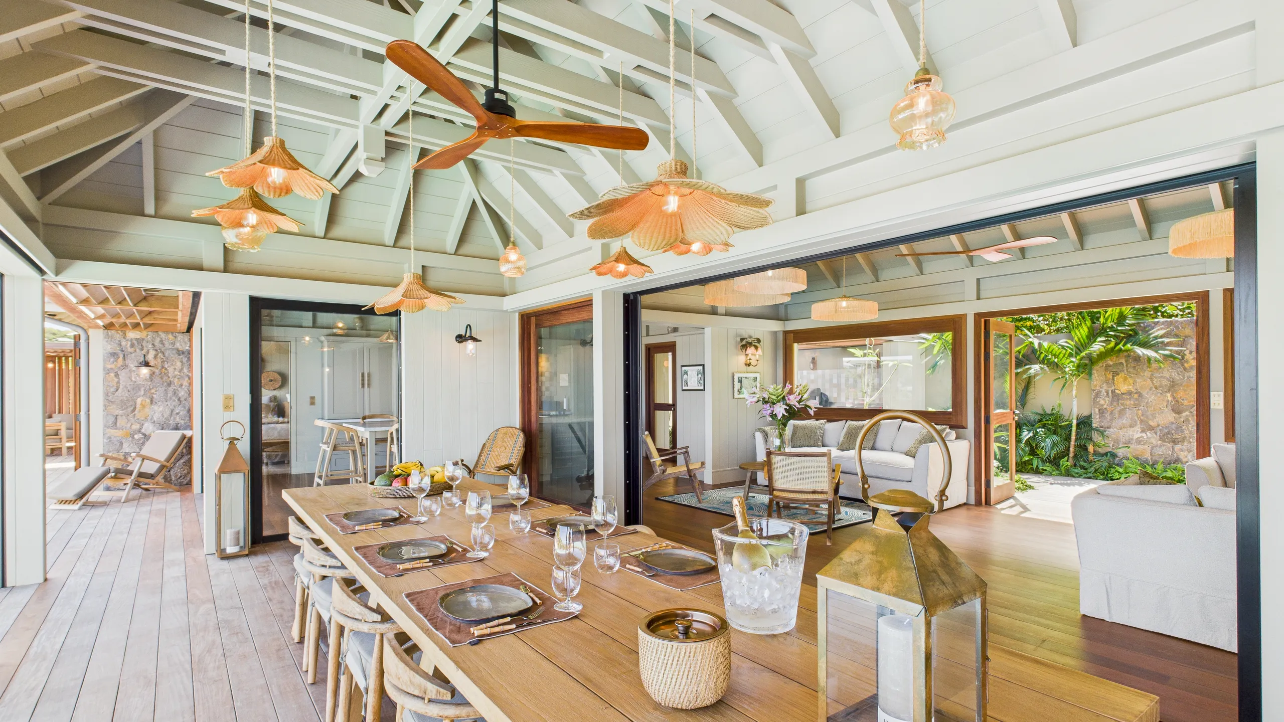 Tranquil St. Jean Villa with Private Pool, Bay Views and Easy Beach Access — photograph 11
