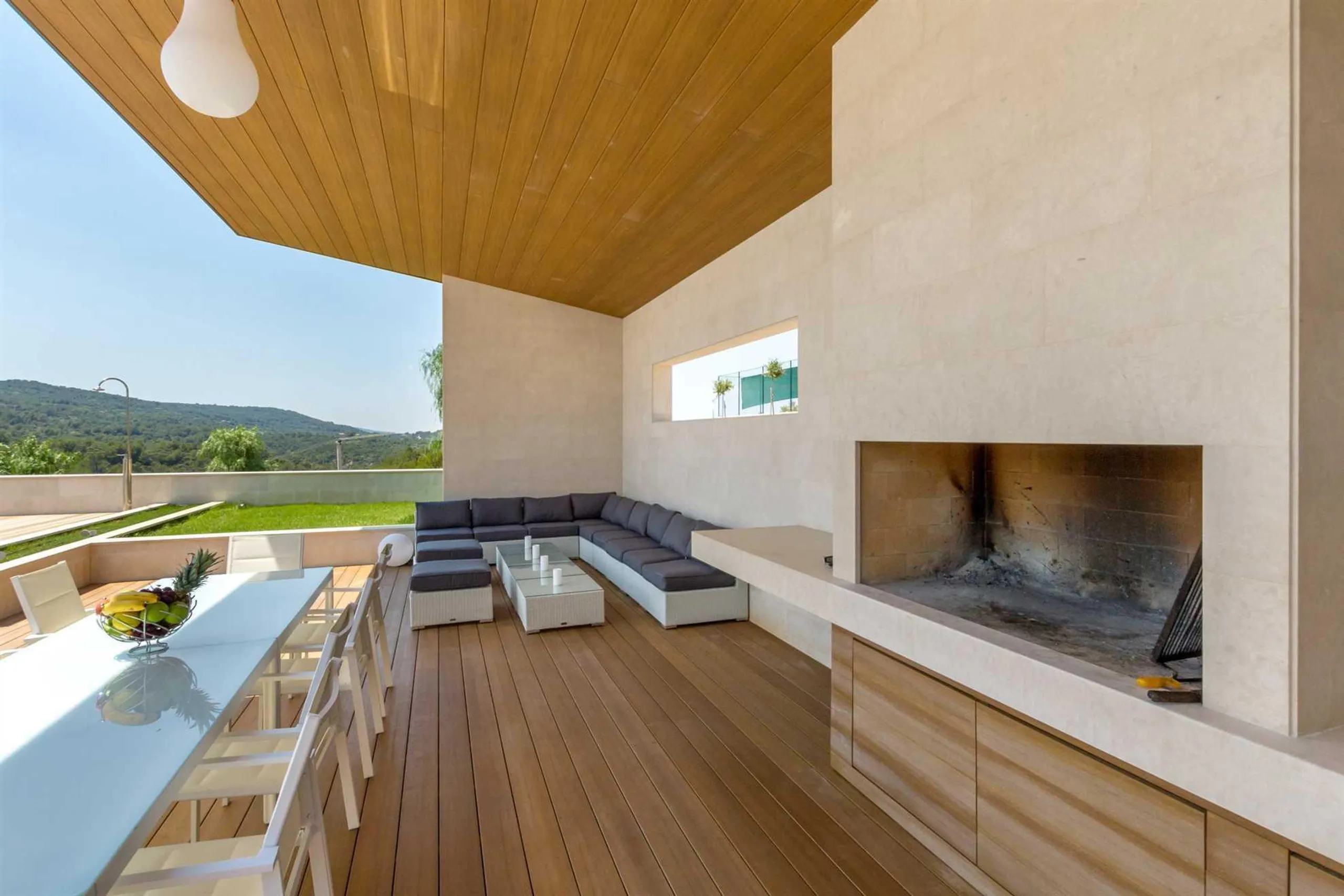 Radiant Modern Villa with Pool, Sauna, and Tennis Court in Hvar — photograph 10