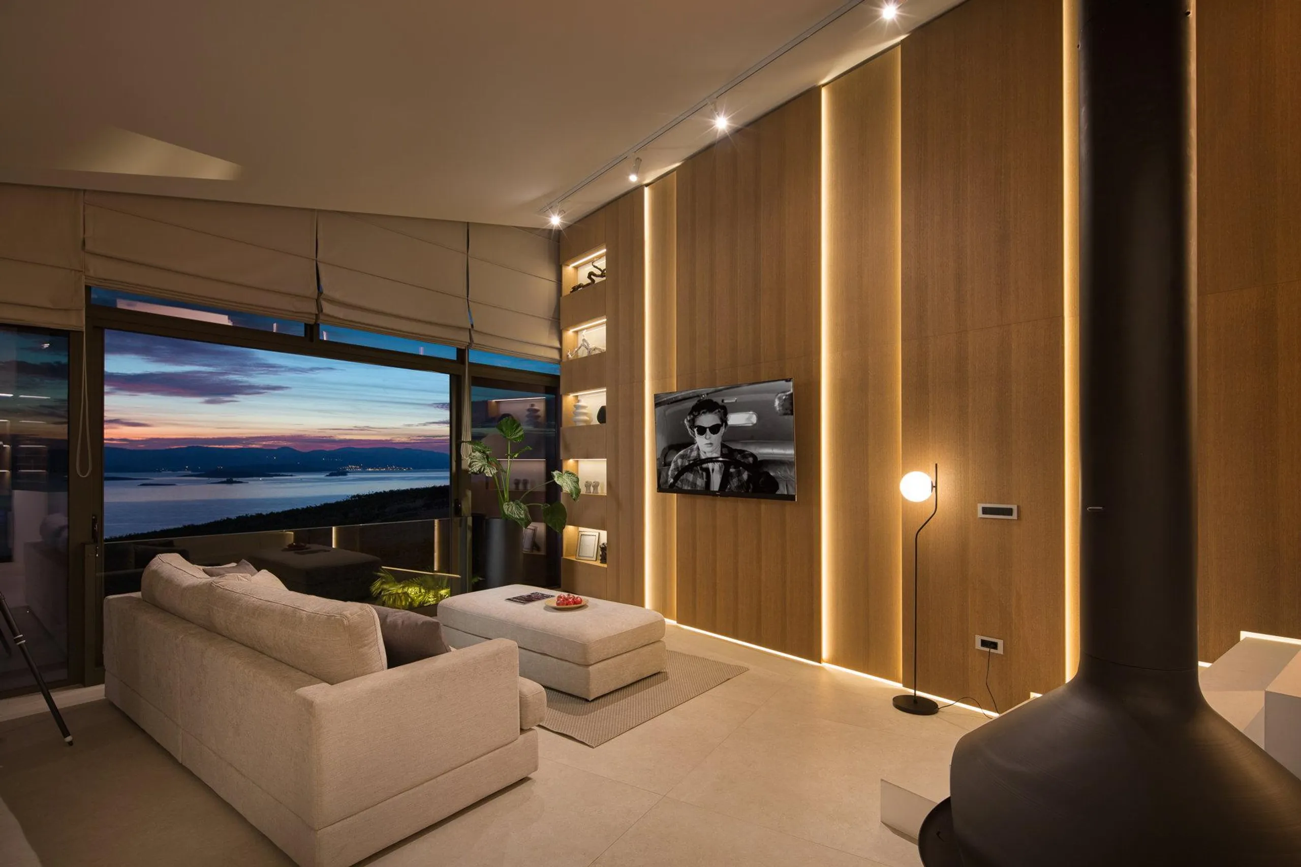 Fantastic 4Bedroom Villa with Infinity Pool and Sea Views — photograph 12
