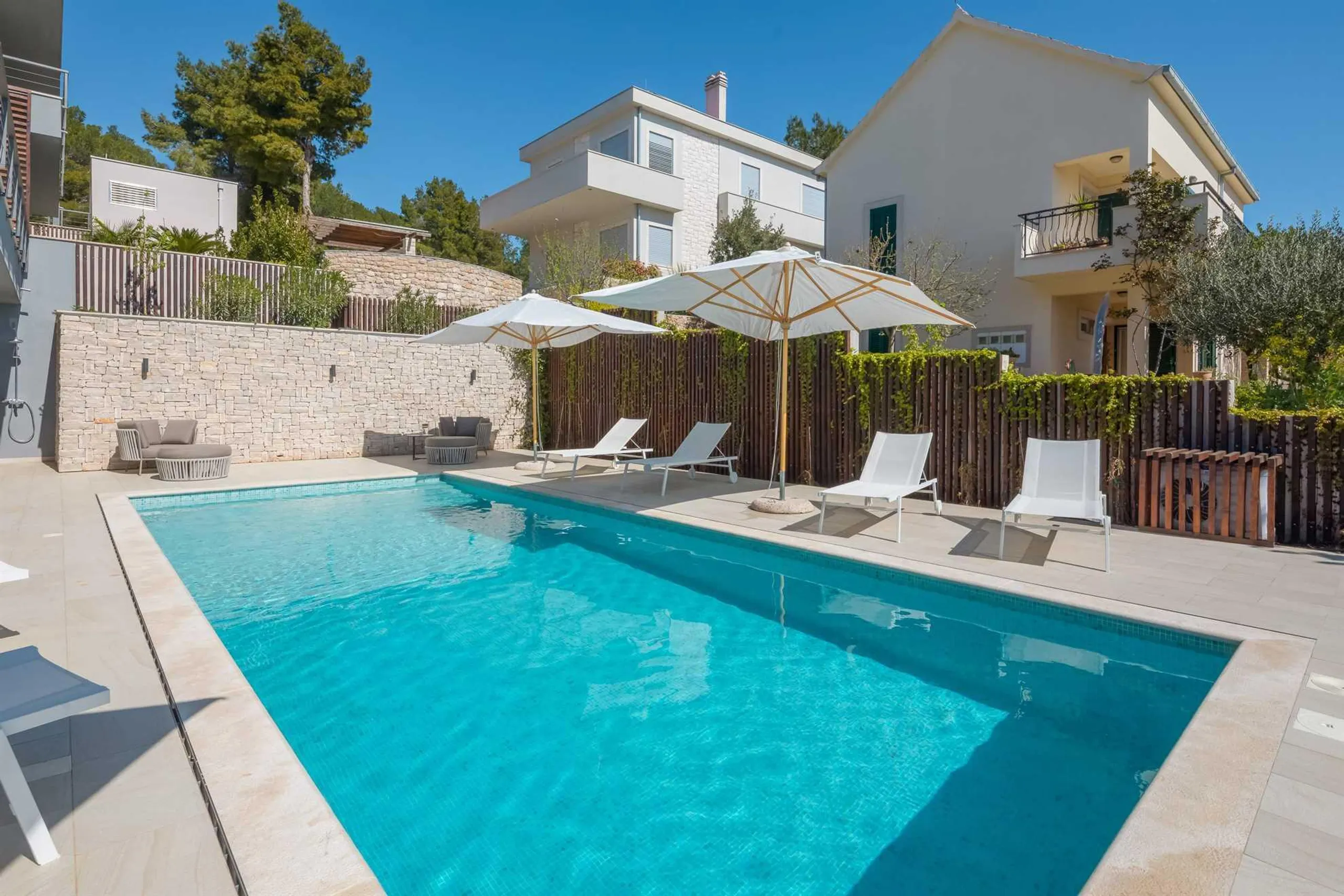 Sumptuous Villa with Private Pool and Bay Views on Brac Island — photograph 3