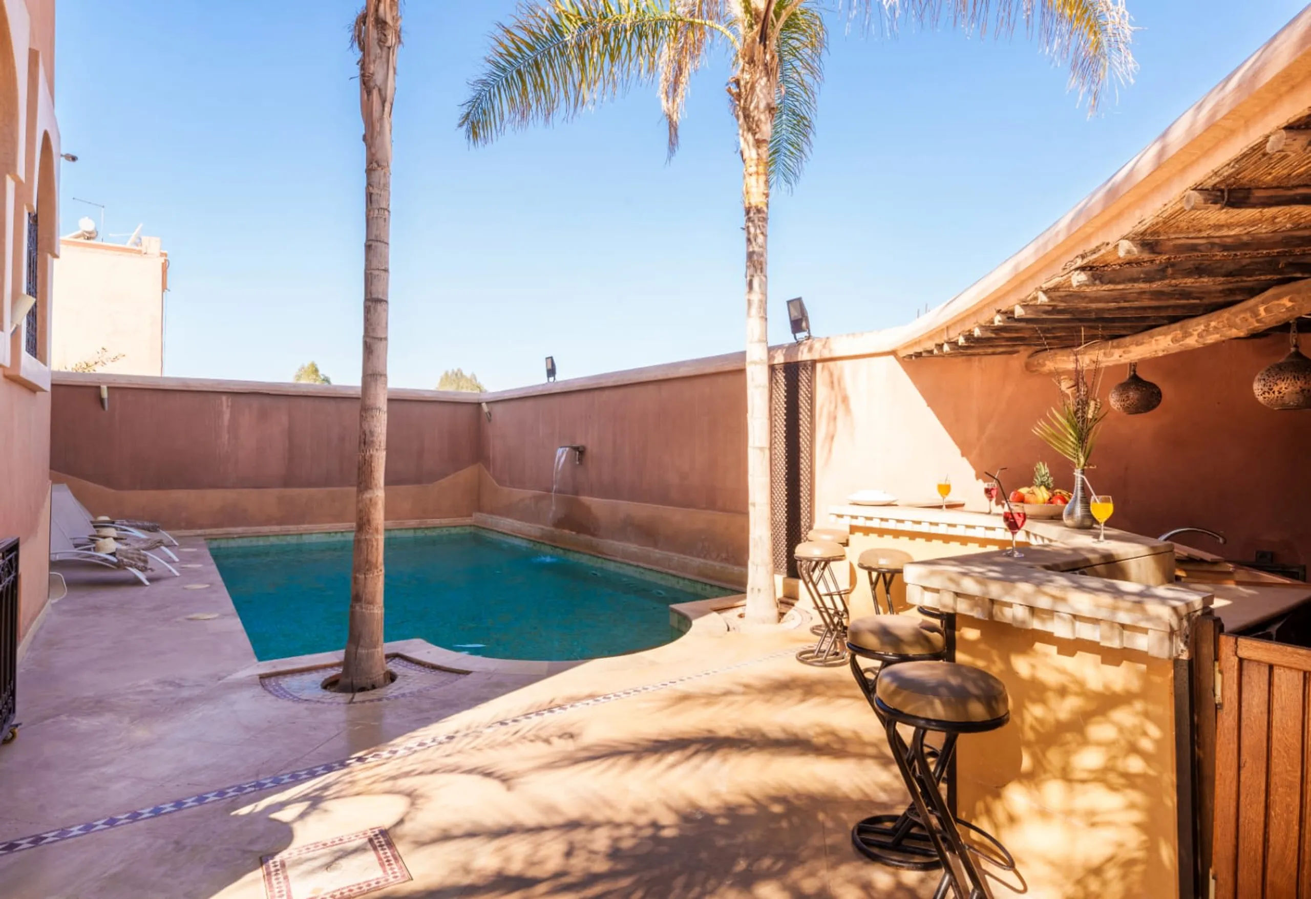 Refined Luxury with Pool, Hammam, and Patio — photograph 2