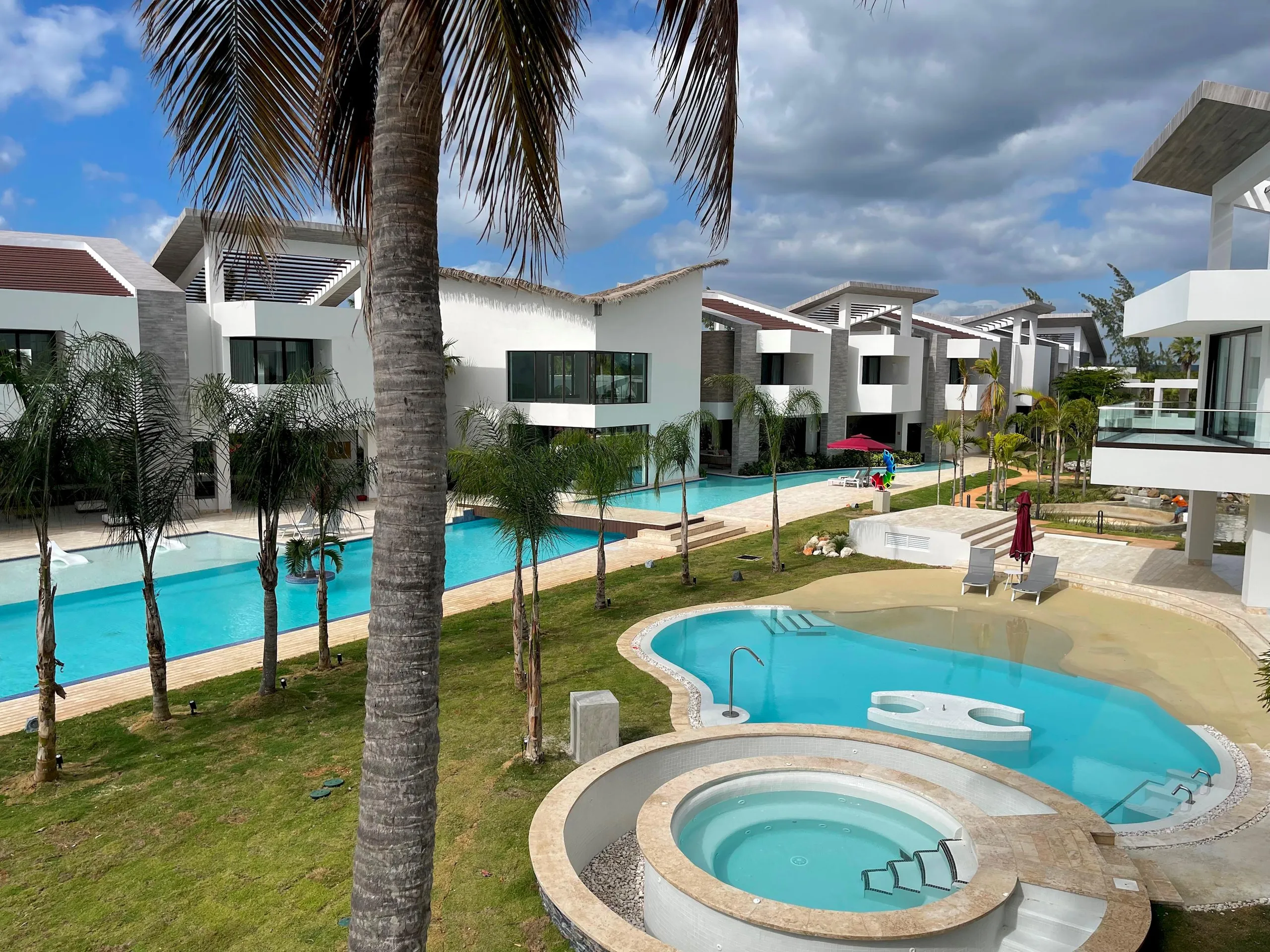 Incredible Beachfront Villa in Punta Cana with Private Pool, Fitness Room, and Basketball Court — photograph 9