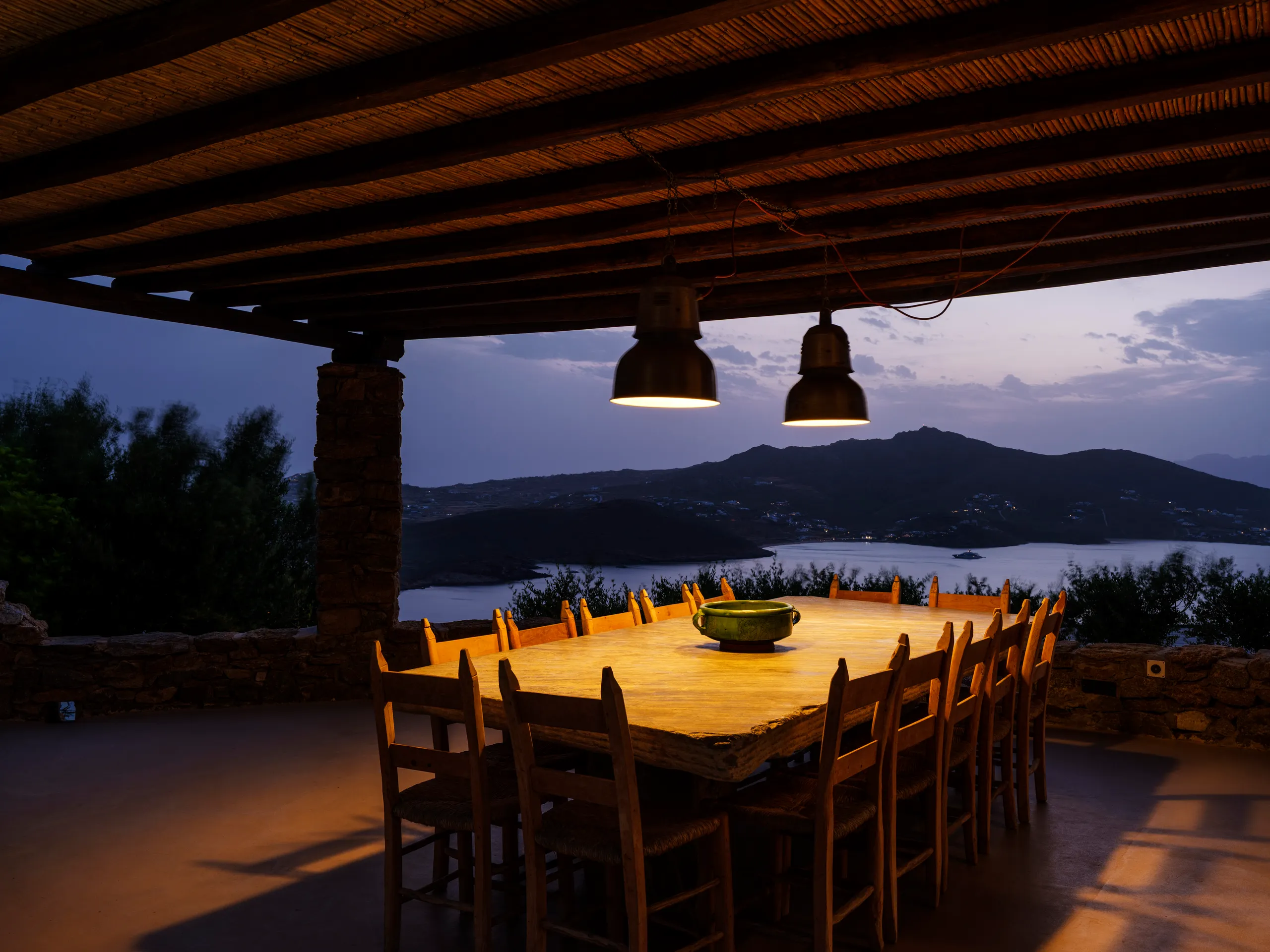Secluded  Beachfront Villa with Heated Pool, Jacuzzi, Tennis Court, and Panoramic Aegean Sea Views — photograph 7