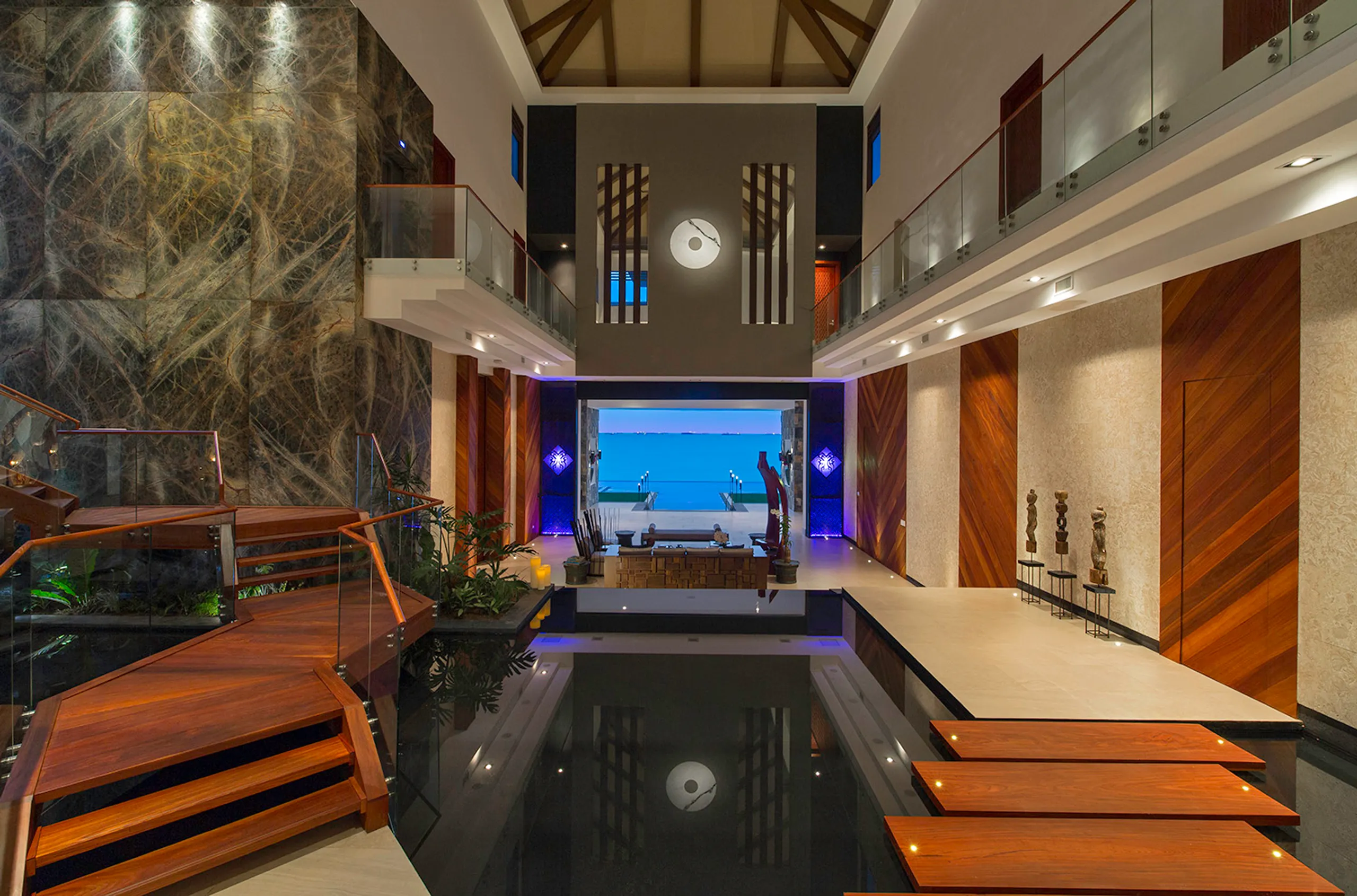 Oceanfront Balinese-Inspired Villa with Private Pool, Beach Access, and Unmatched Views — photograph 8