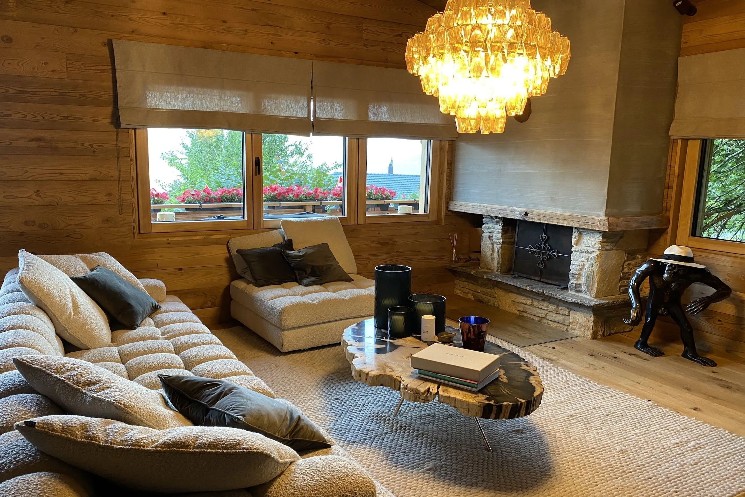 Crans Montana Luxury Chalet with Spa and Sauna — photograph 10