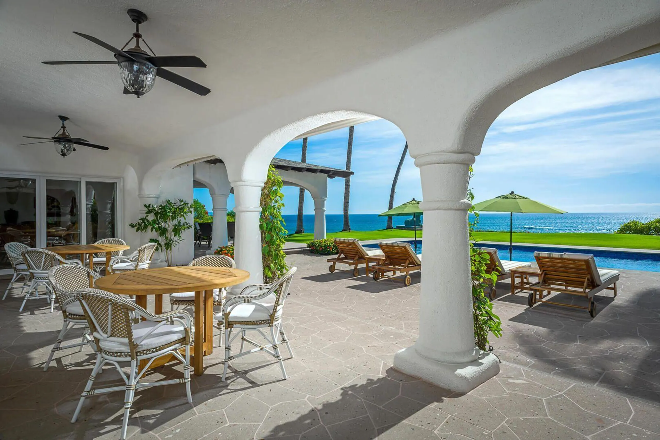 Impressive Palmilla Norte Villa with Pool and Ocean Views; — photograph 11