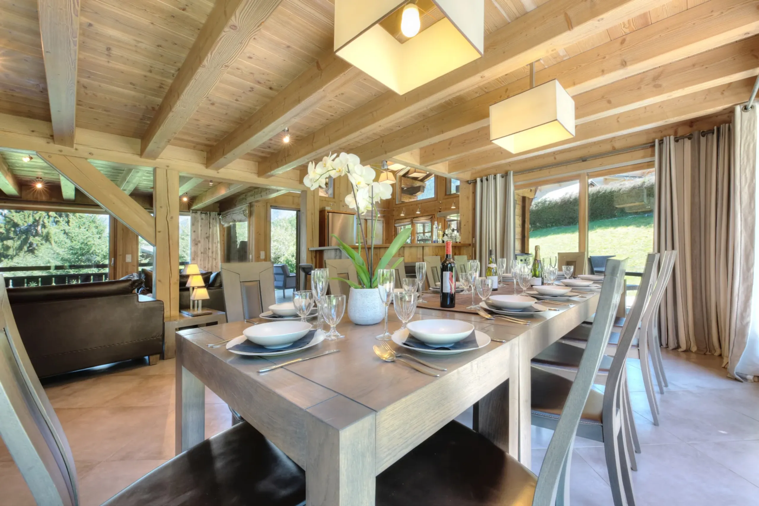 Ultimate Ski Chalet with Open-Plan Living, Sauna & Mountain Views — photograph 10