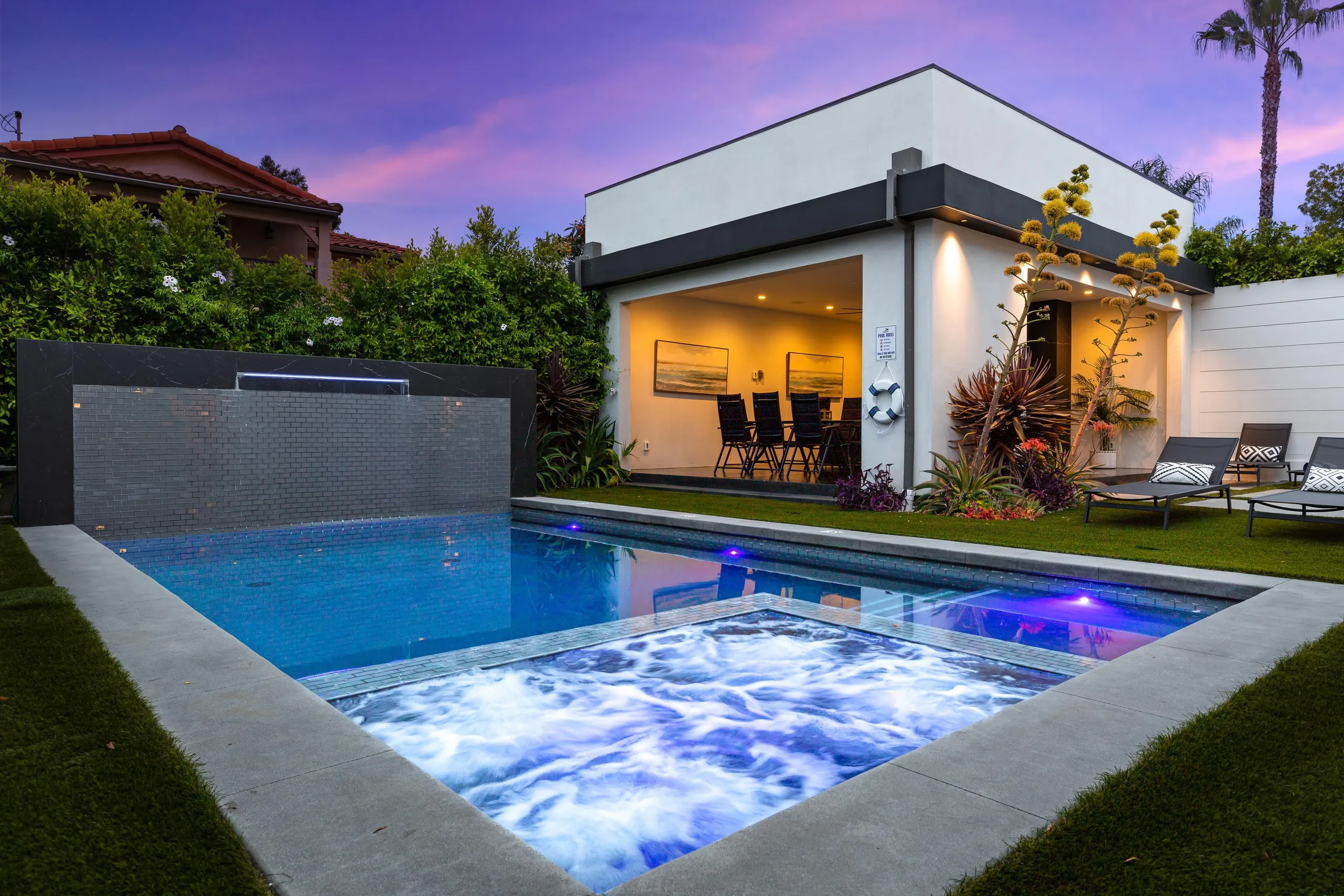 Los Angeles Grand Luxury Refined Style Villa with Home theater — photograph 4