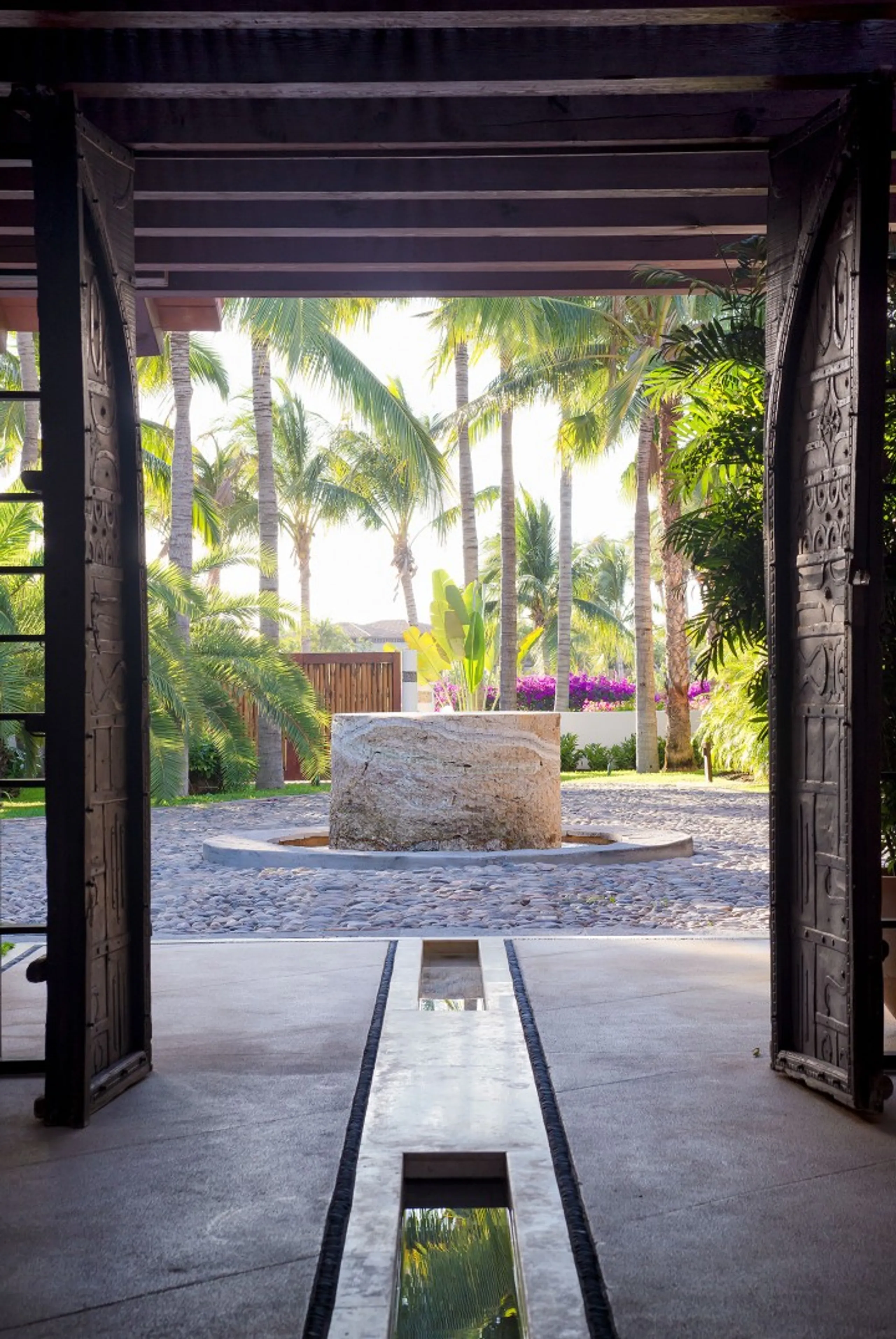 Resplendent La Punta Villa with Infinity Pool & Surf Break Access — photograph 12