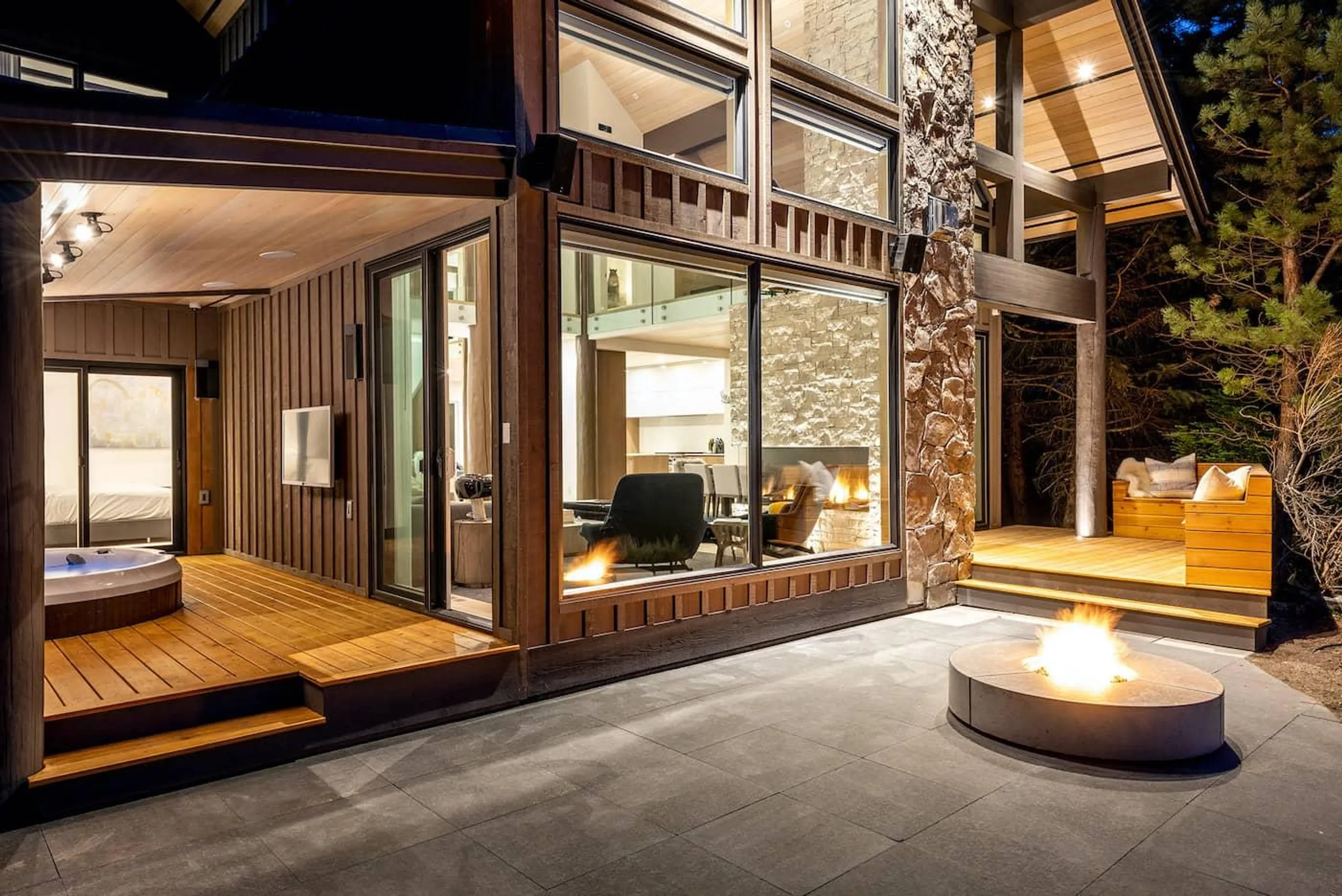Luxurious Retreat with Majestic Mountain Views and Grandiose Poolside Elegance VILLAWAY® — photograph 4