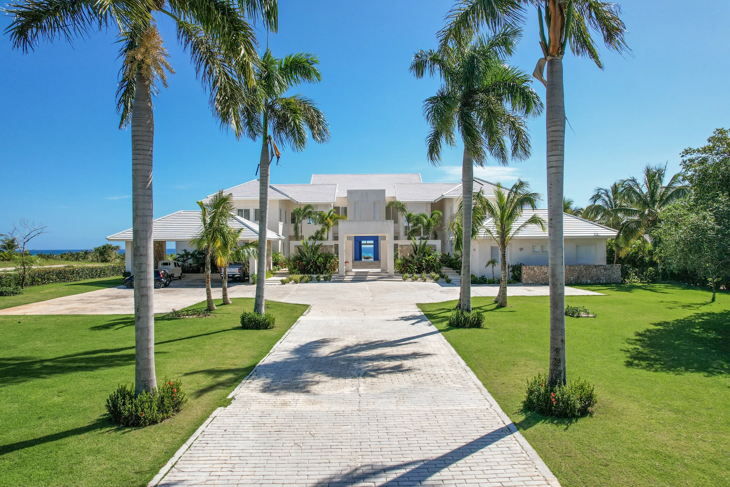 Lavish 6BR Villa Overlooking Punta Espada & Caribbean Sea — photograph 6
