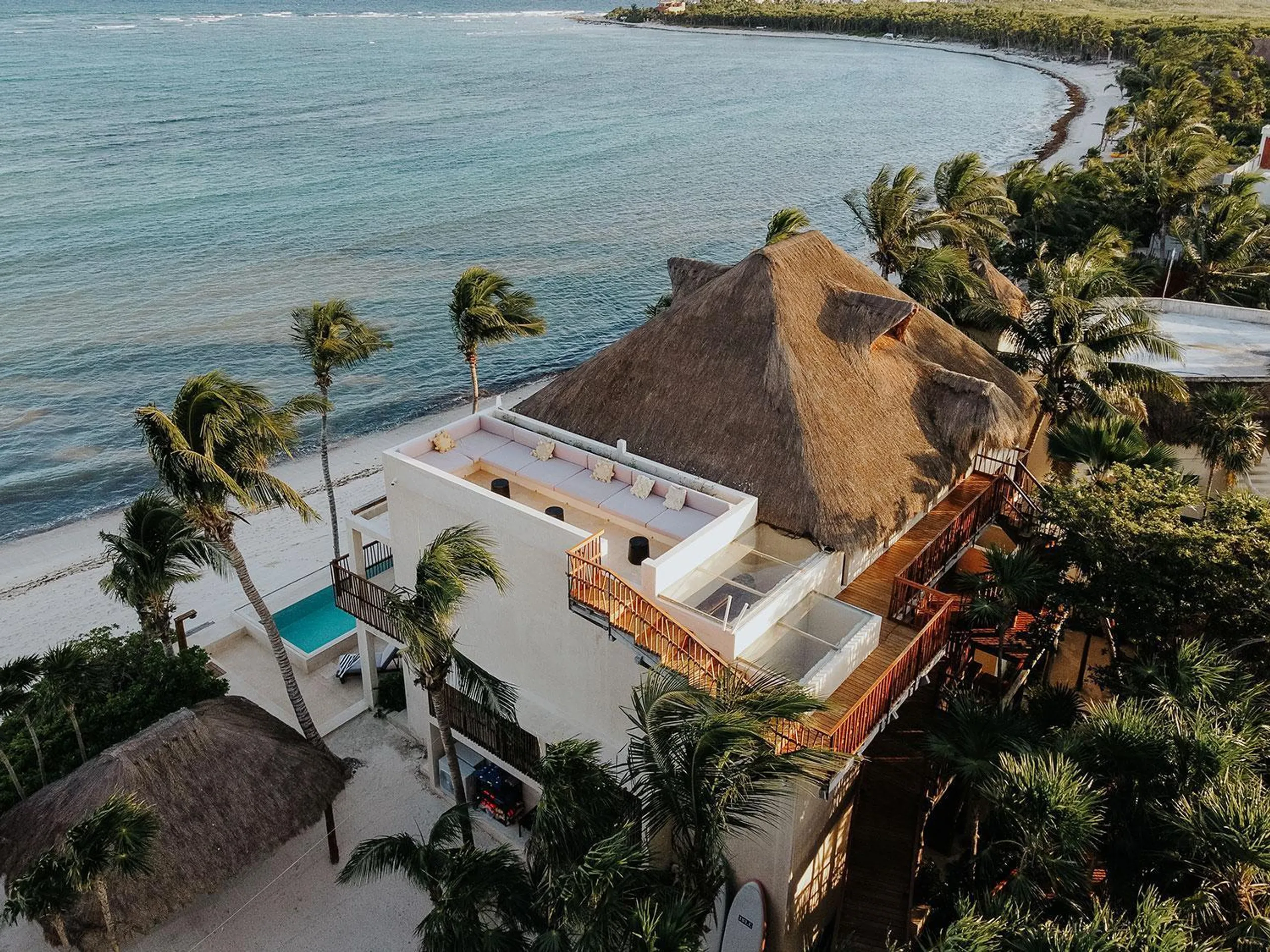Enchanting Eco-Luxe Chic Retreat with Private Pool and  Oceanic Delights — photograph 5