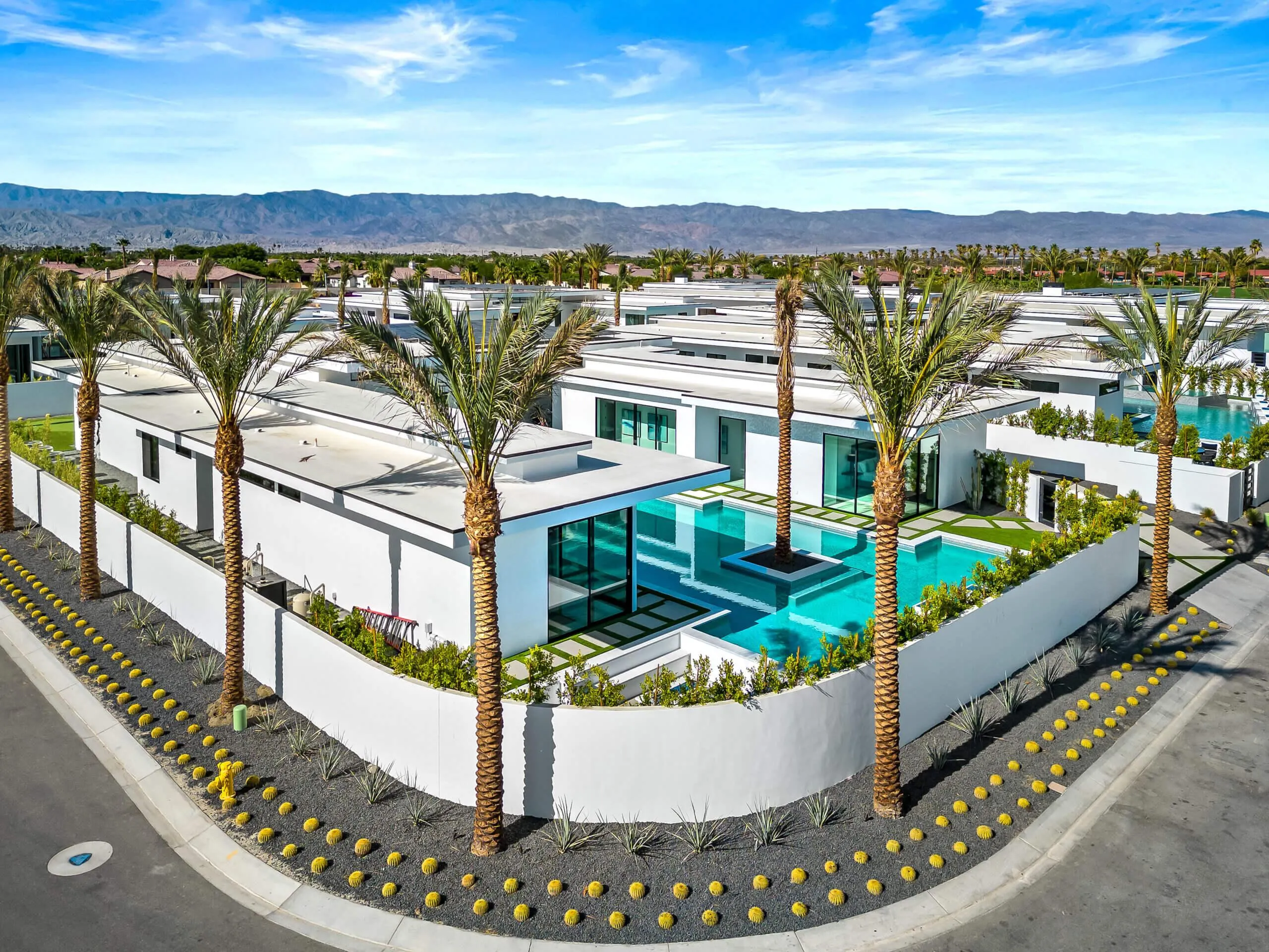 Stunning Modern Villa with Private Pool and Top-tier Amenities Near Palm Springs, Coachella