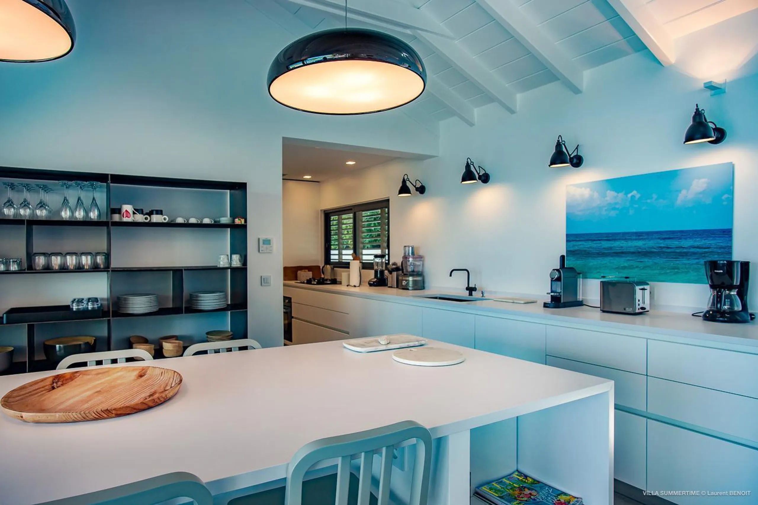 Classy Oceanview Estate with Private Pool and Walks to Beach — photograph 7