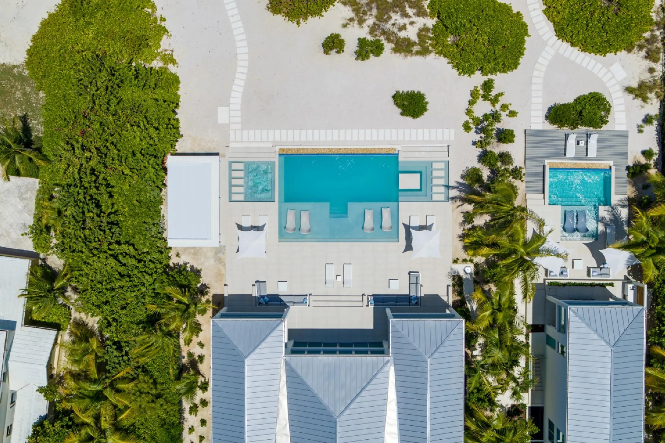Ultra Modern Grand Architectural Estate with Ocean Views and Infinity Pool — photograph 4