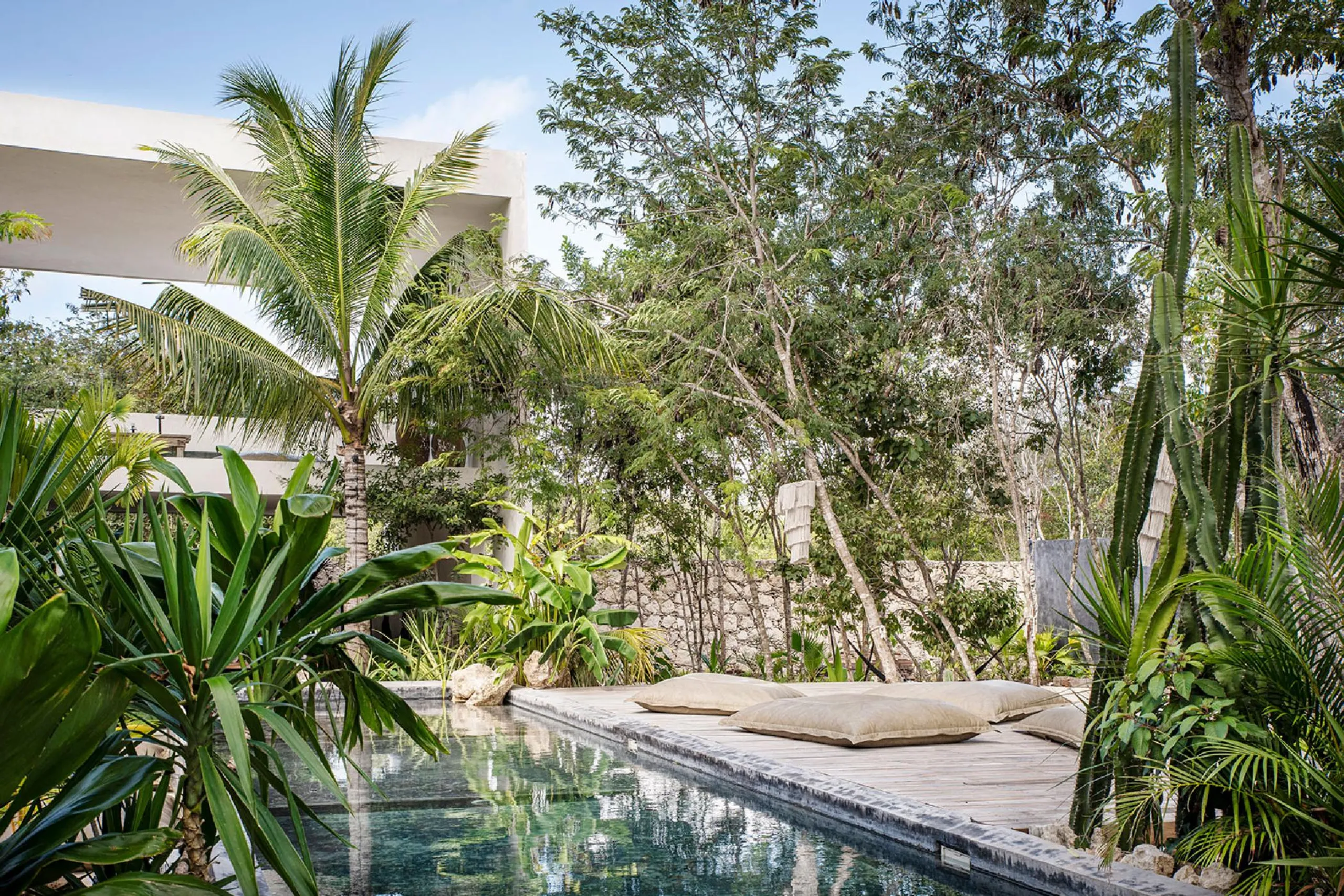 Refined Ultra-Eco Architectural Tulum Estate with Zero Edge Pool — photograph 9