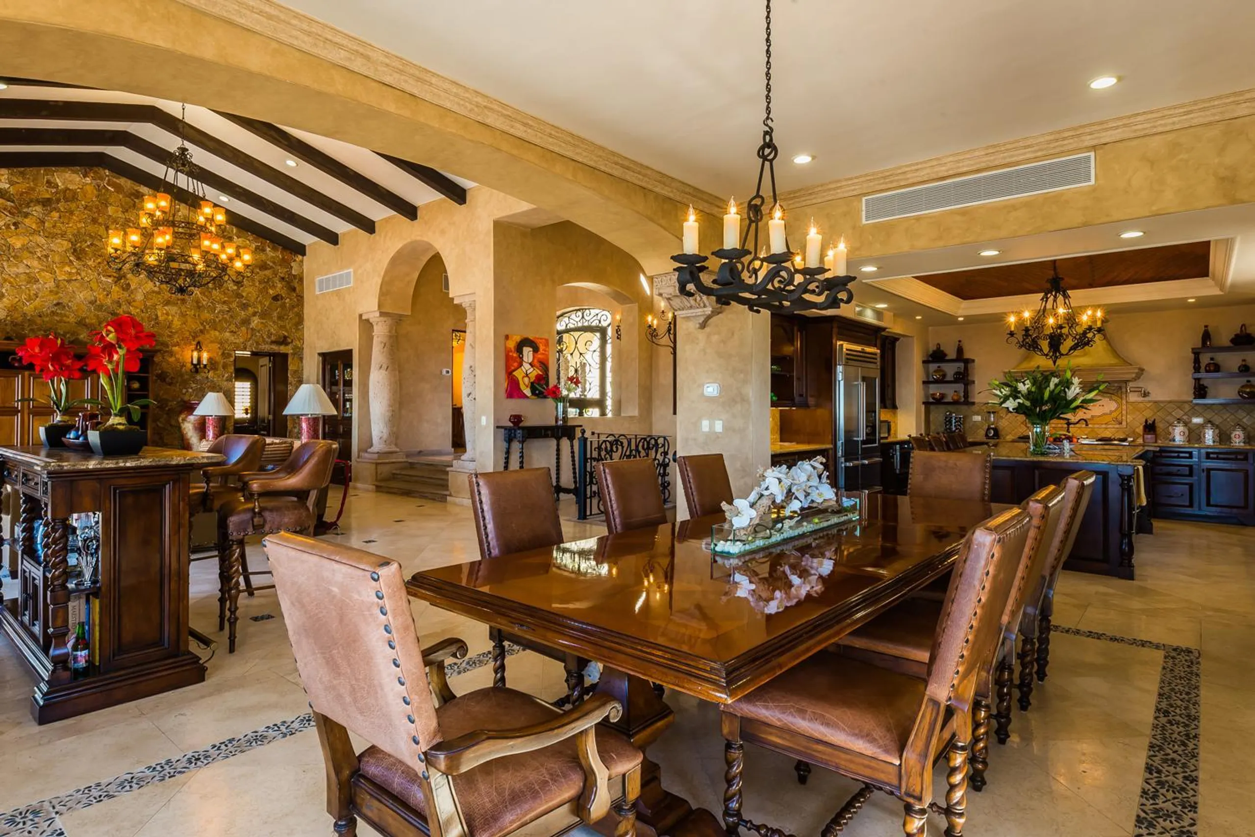 Majestic Classic Luxury with infinity pool with Breathtaking Ocean View — photograph 10