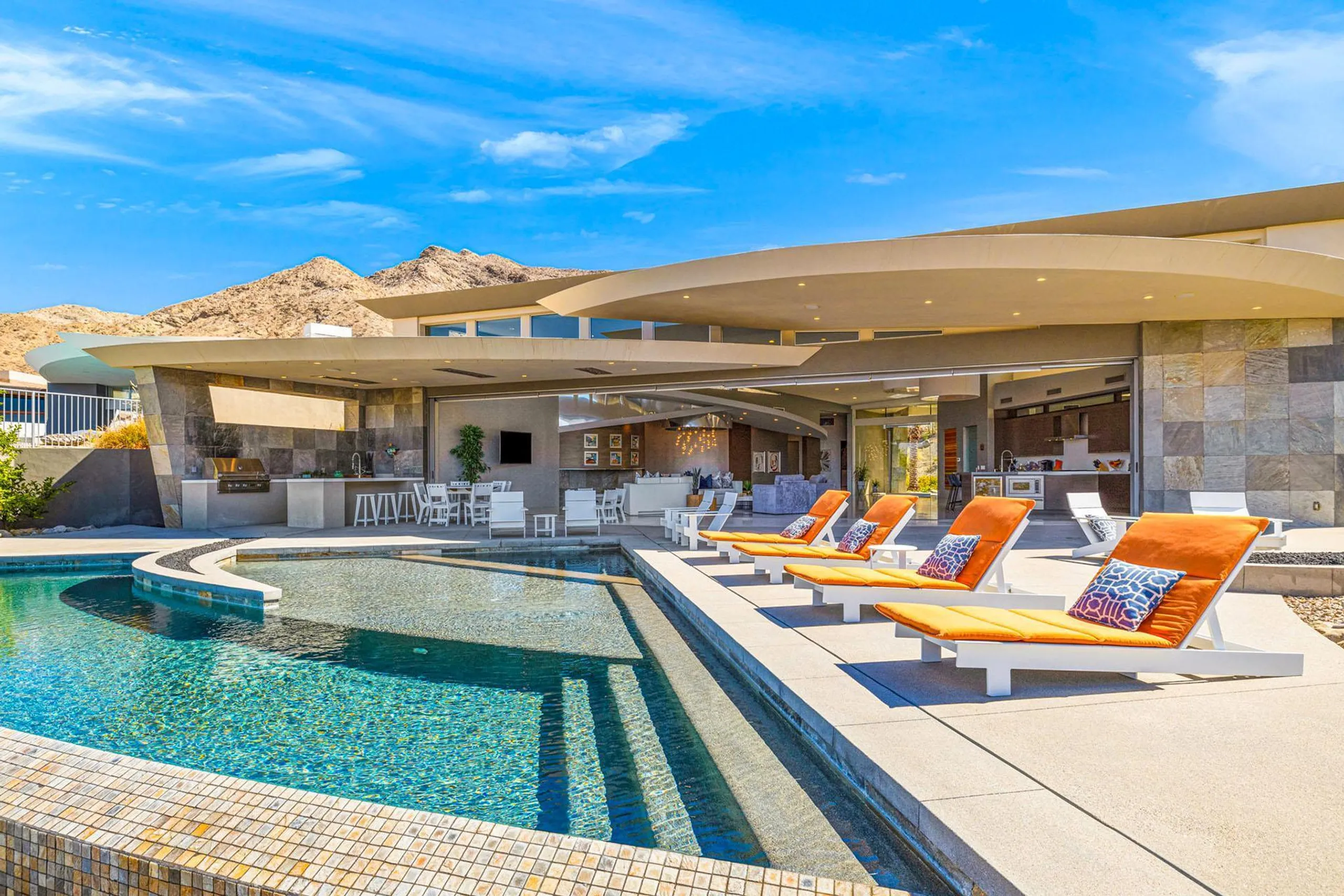 Rancho Mirage Architectural Modern Estate with Infinity Pool with Incredible Views — photograph 5