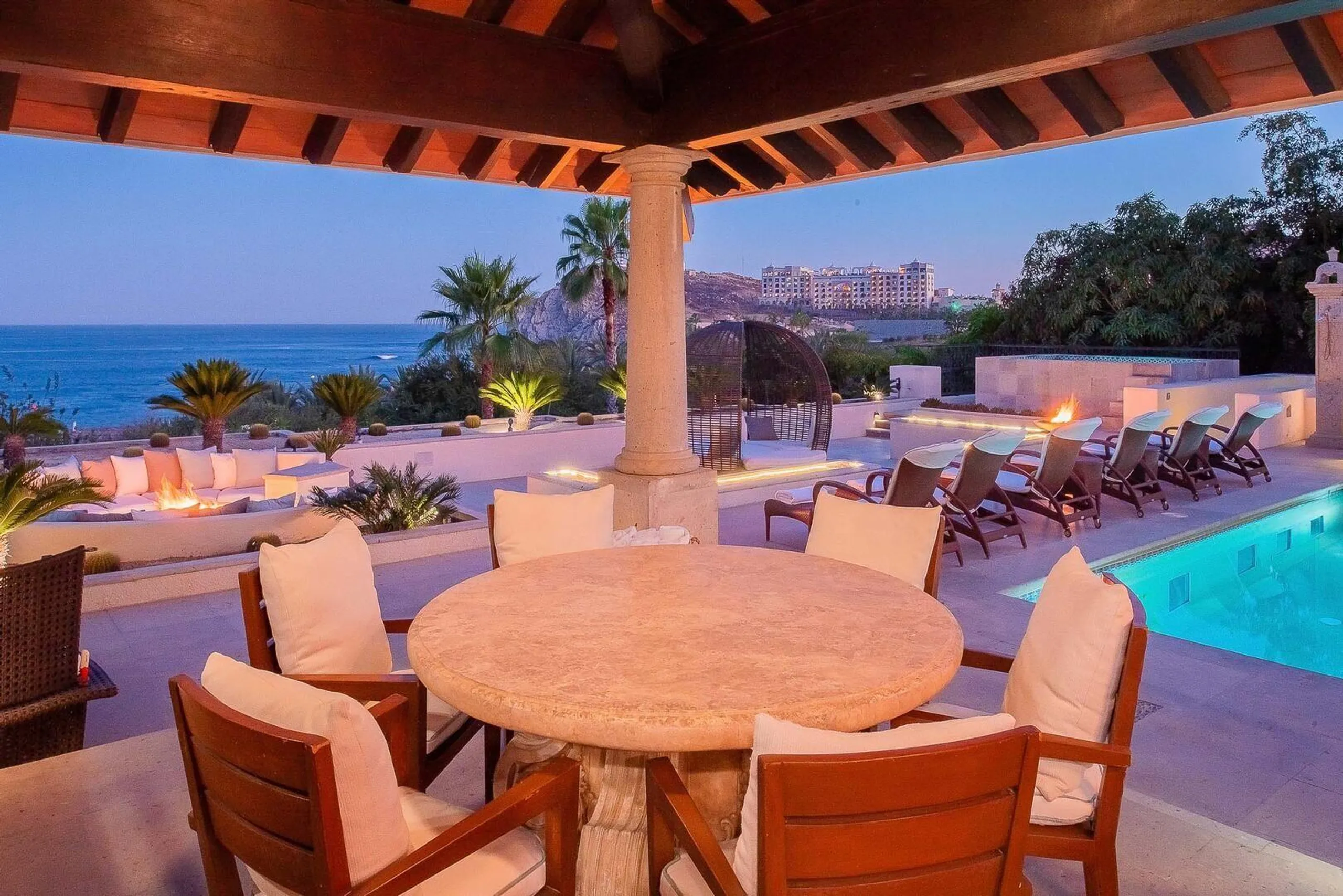 Majestic Cabo Del Sol Estate with Sweeping Ocean Views and Private Pool — photograph 9