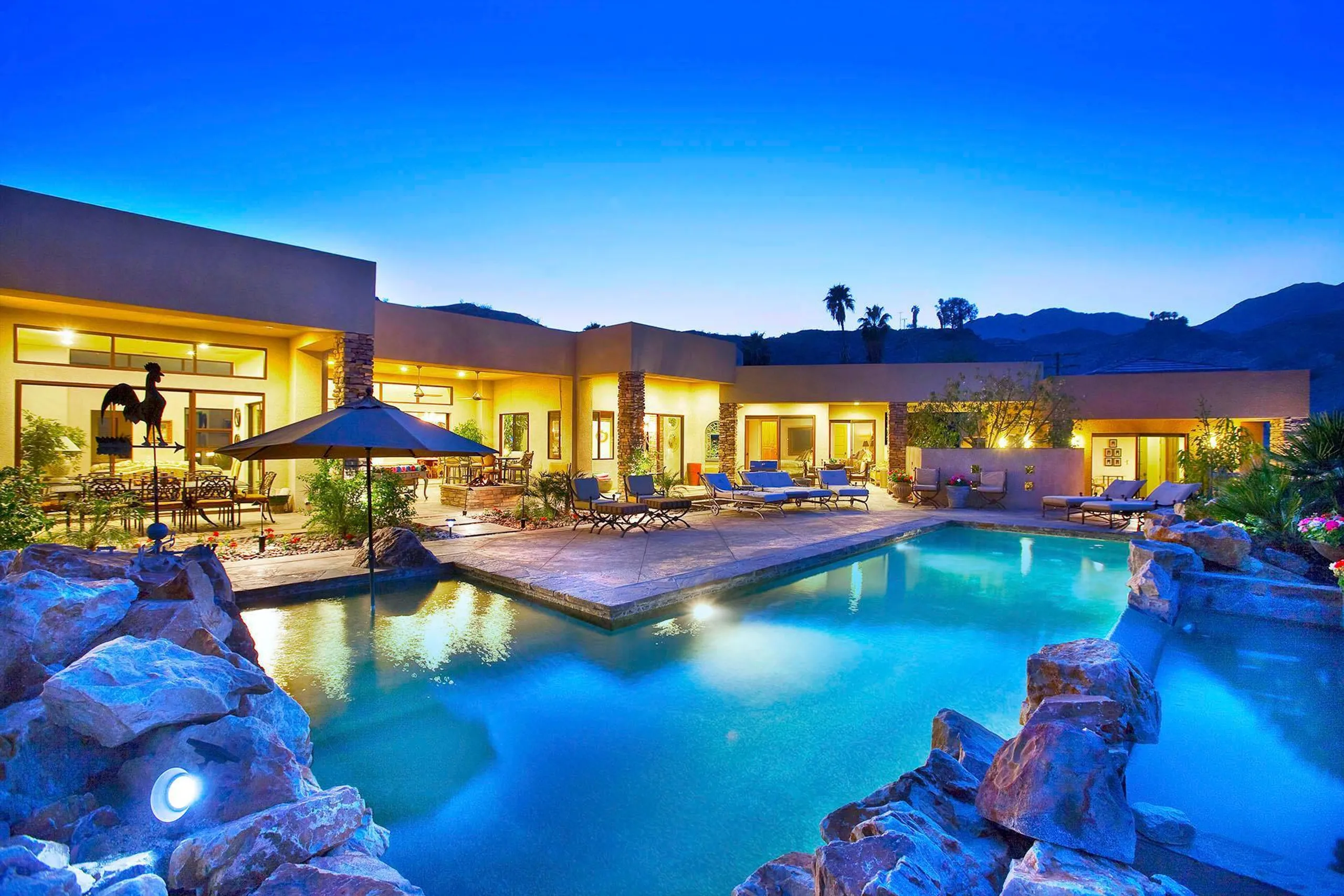 Chic Secluded Luxury Compound in Palm Desert with Private Pool and Firepit, Palm Desert