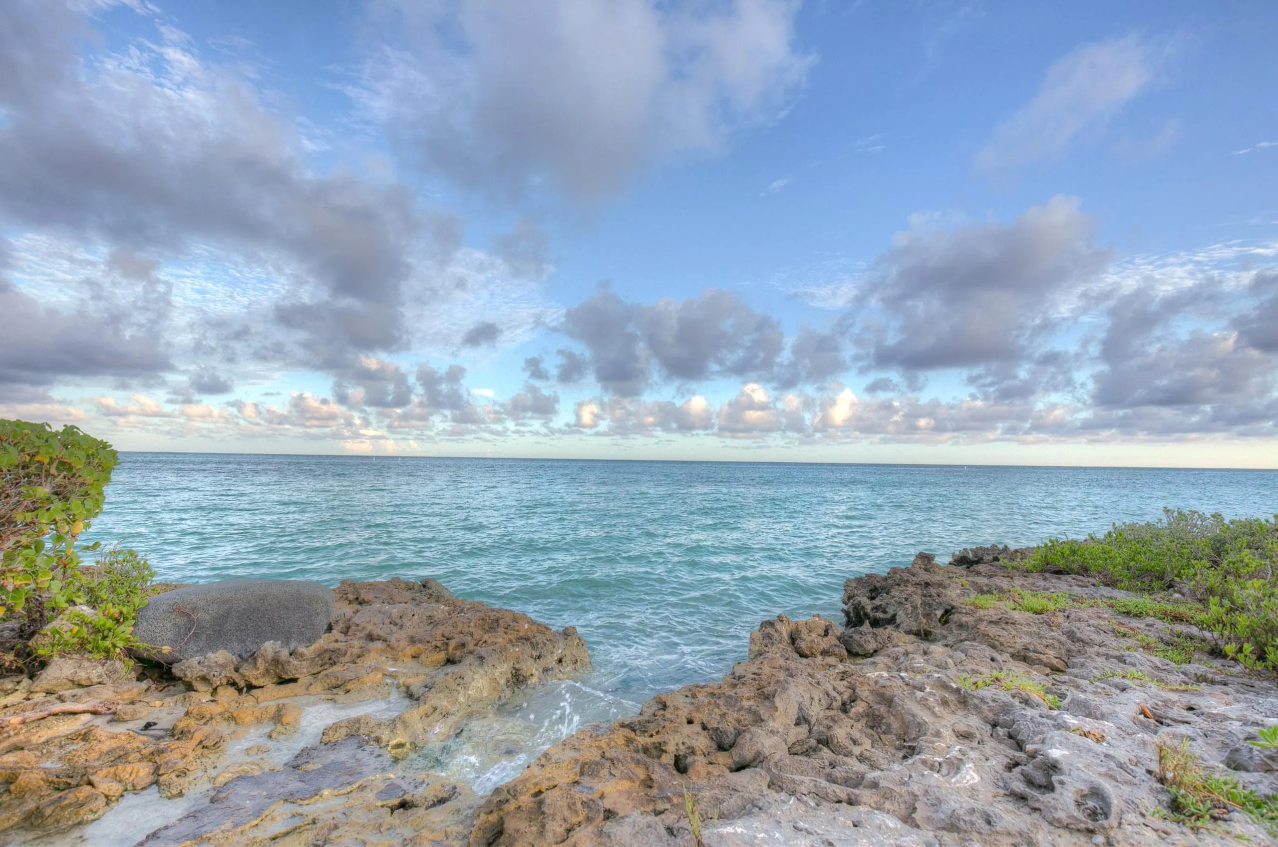 Picturesque Waterfront Villa with Private Pool and Stunning Views in Punta Cana — photograph 3