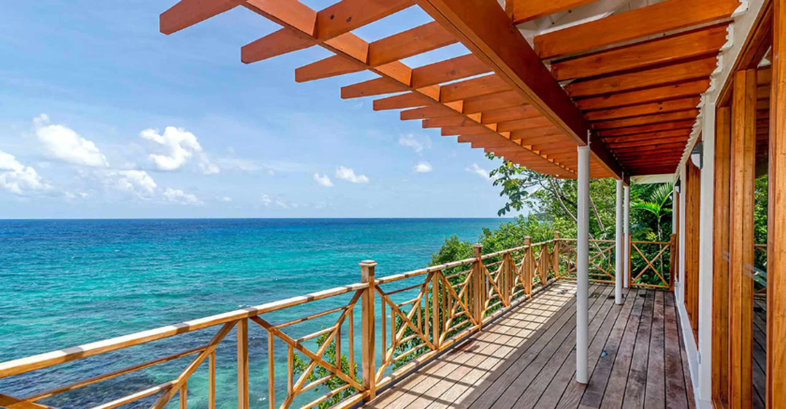 Unforgettable Panorama of Sea Front Luxury Villa with Private Cove & Infinity Pool — photograph 4