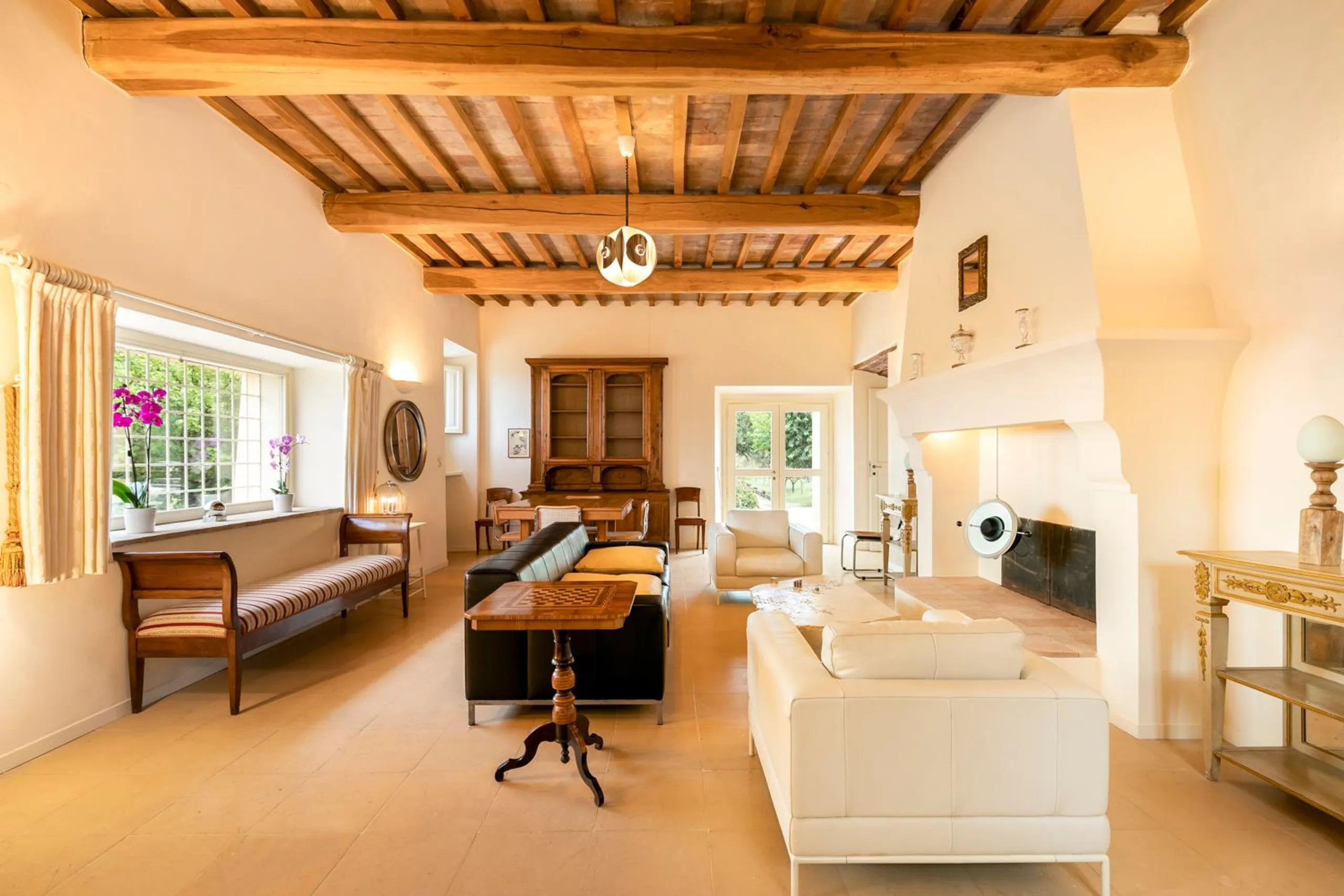 Historic Umbrian Villa with Private Pool and Gardens — photograph 7