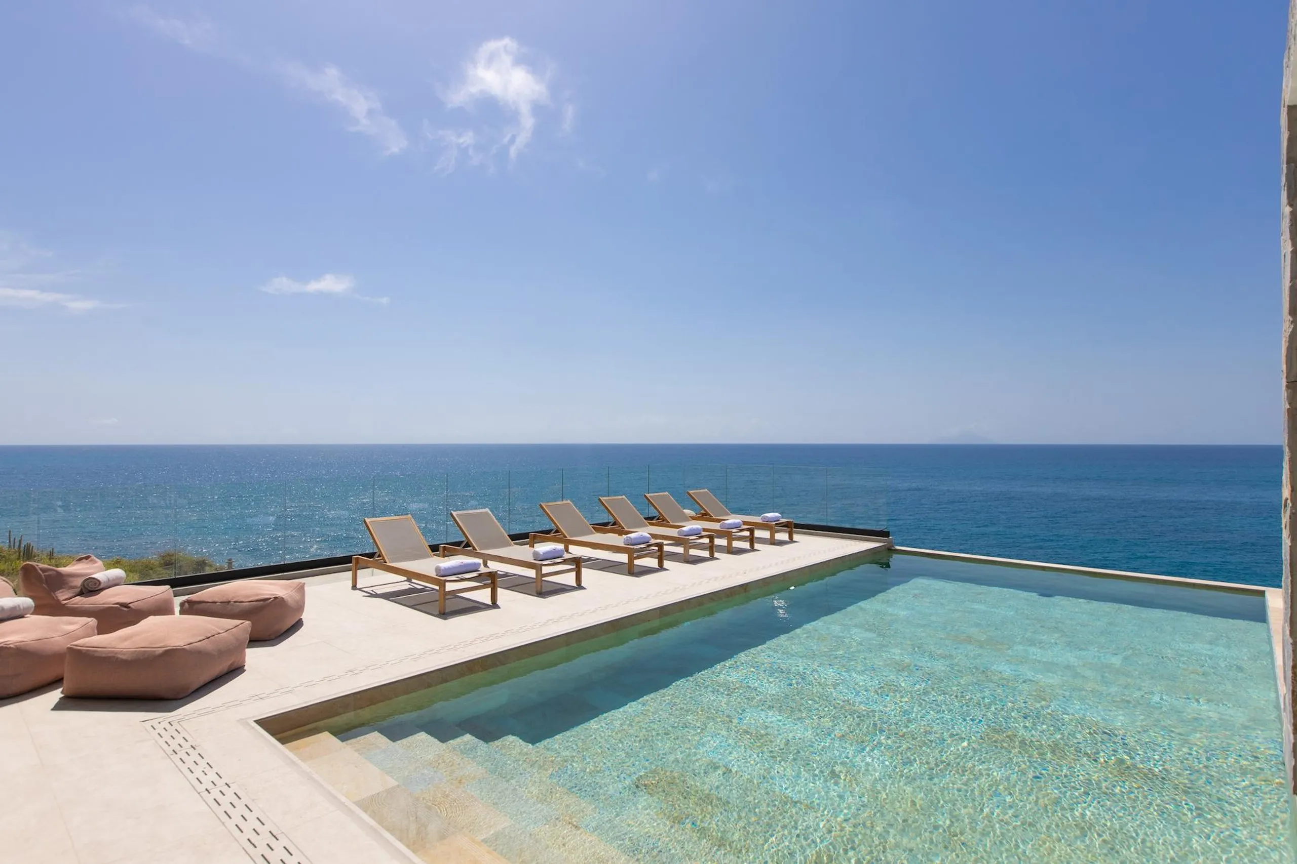 Prestige Oasis in Indigo Bay with Caribbean Panoramas — photograph 3
