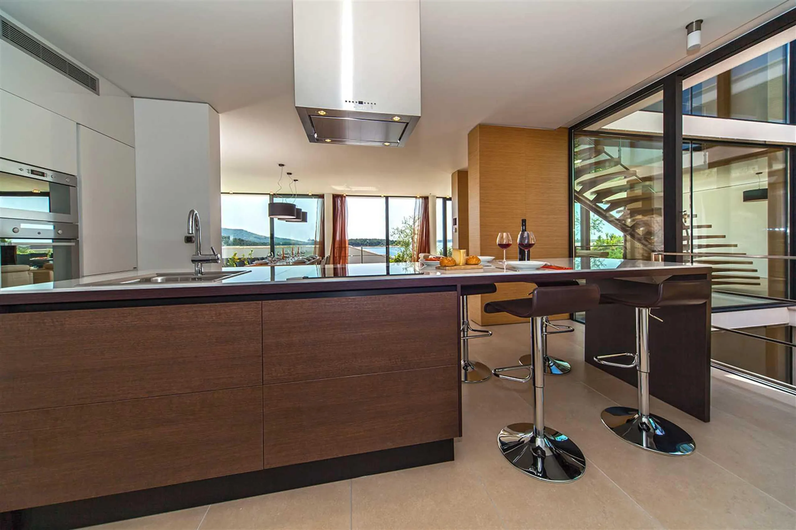 Elegant 3-Bedroom Villa in Primošten with Indoor Pool and Sea Views — photograph 11