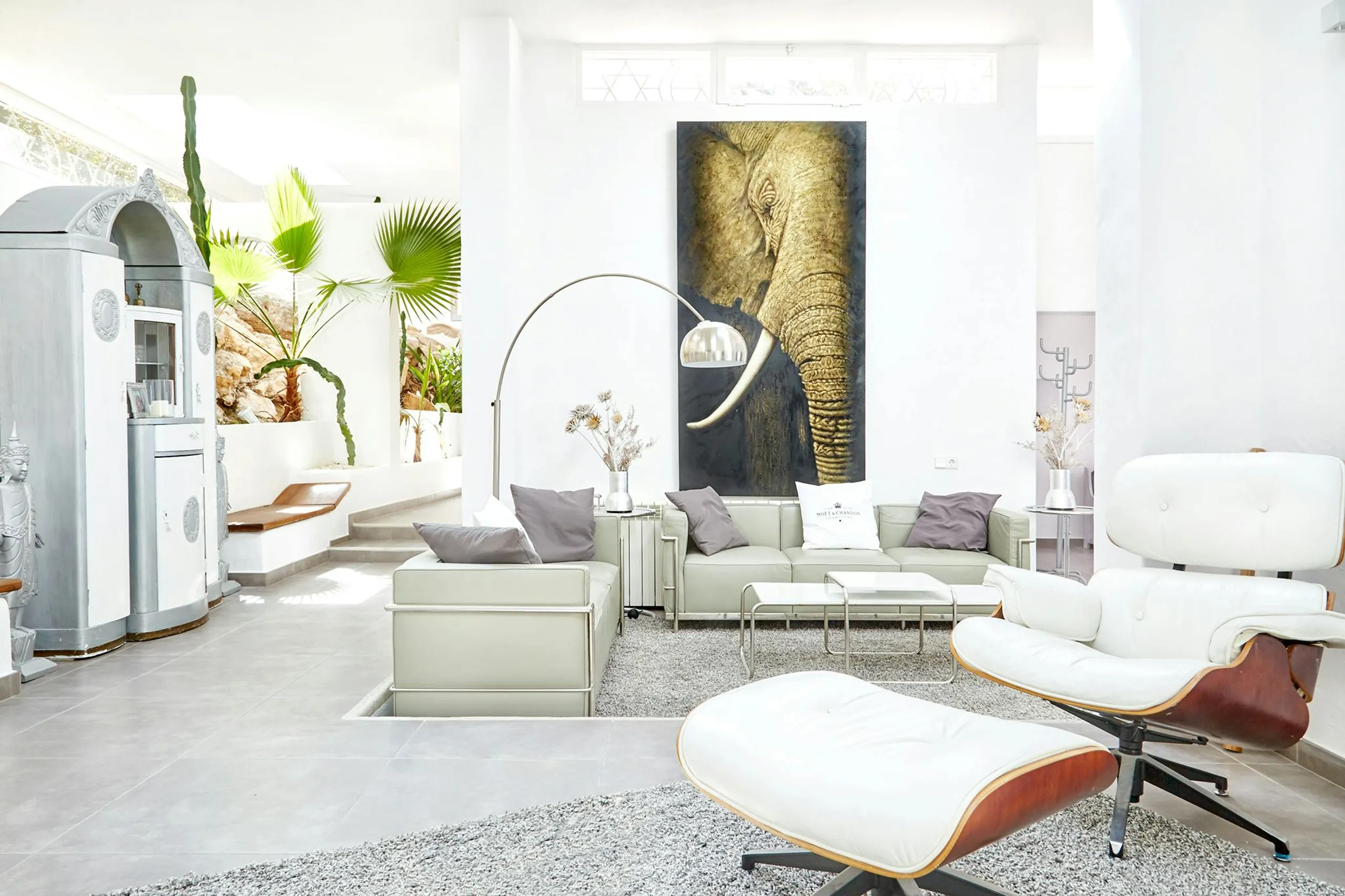 Breathtaking Ibiza Estate with Private Pool, Gazebo, and Sweeping Ocean Views — photograph 10
