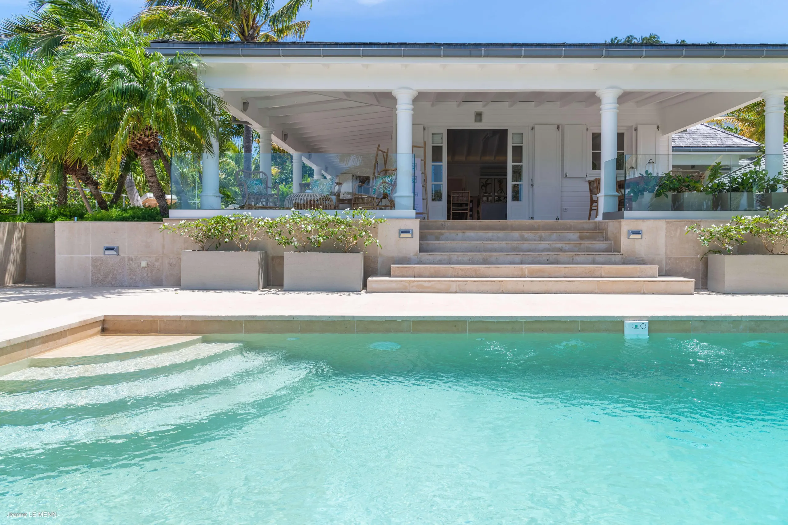 Bohemian-Inspired Hillside Villa with Stunning Ocean Views in St. Barths — photograph 4