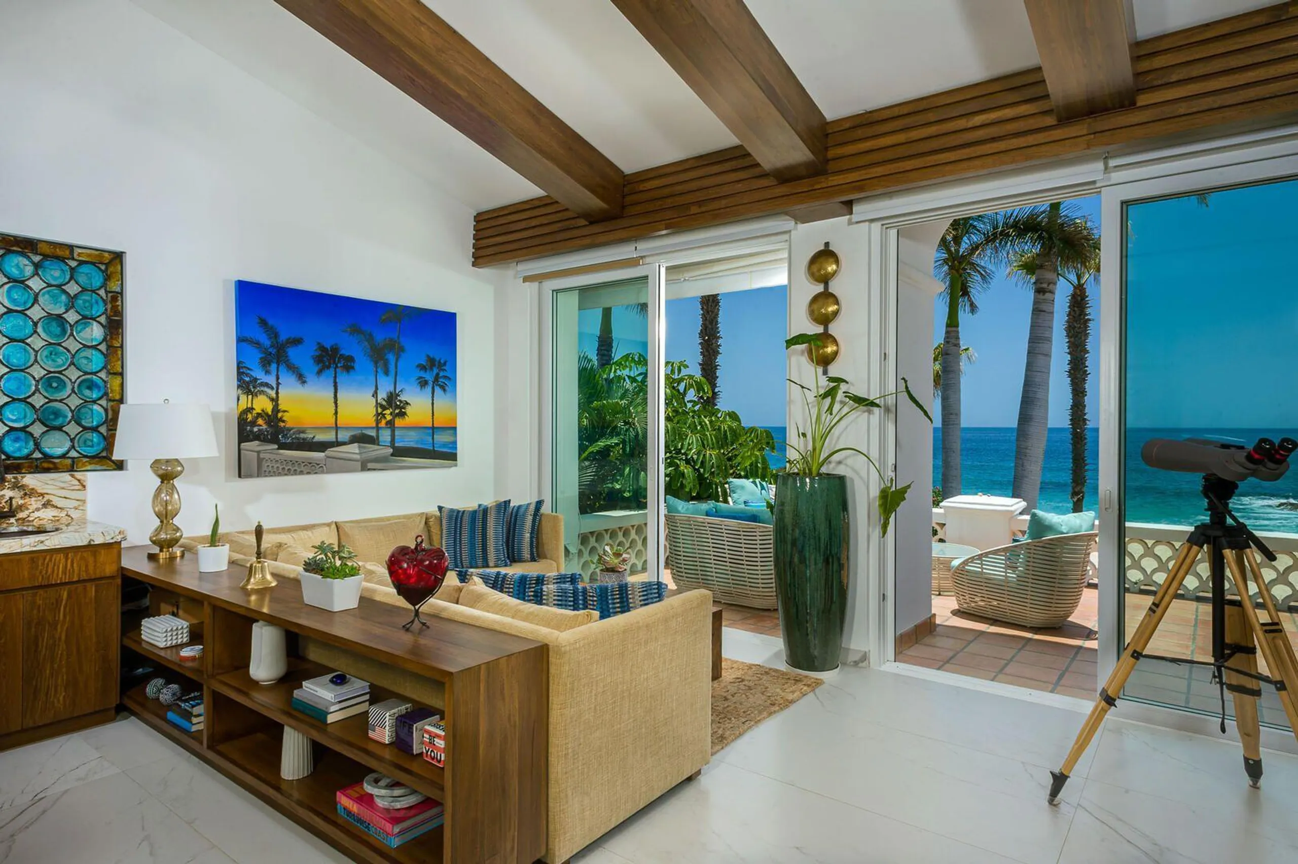 Palmilla Beachfront Elegance Villa with Resort Pool and Direct Beach Access — photograph 12