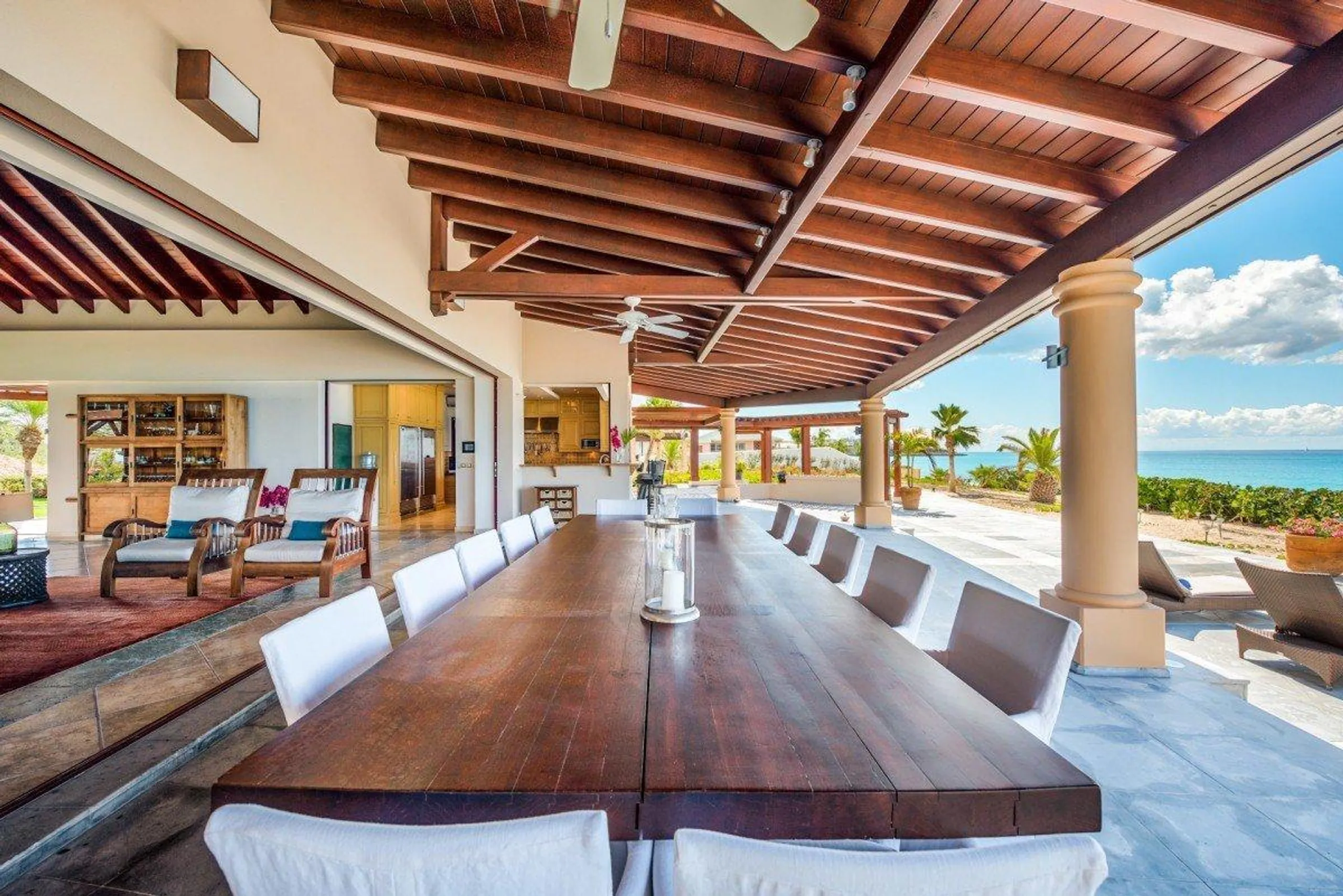 Baie Longue Beach Luxury Villa with Infinity Pool and Incredible Ocean Views — photograph 12