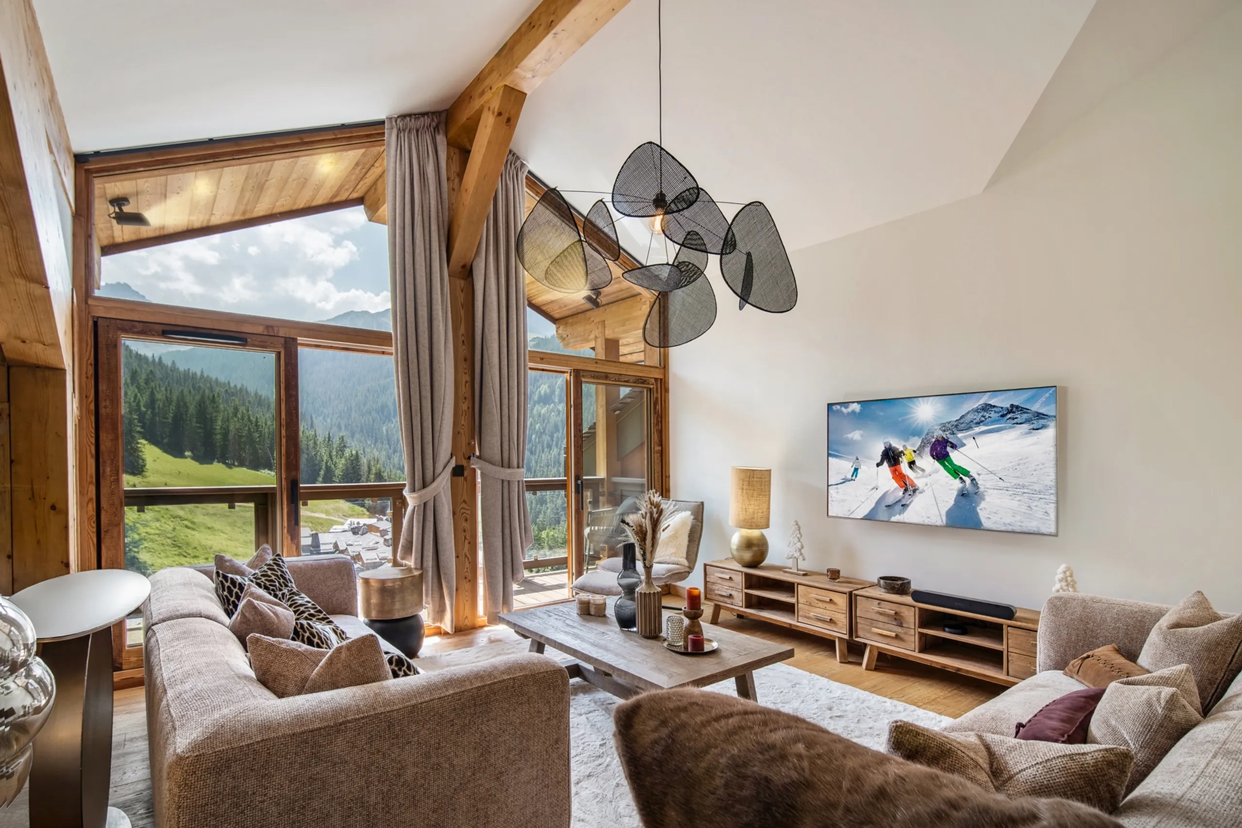 Refined Courchevel 4Bedroom Villa with Mountain Views in Courchevel